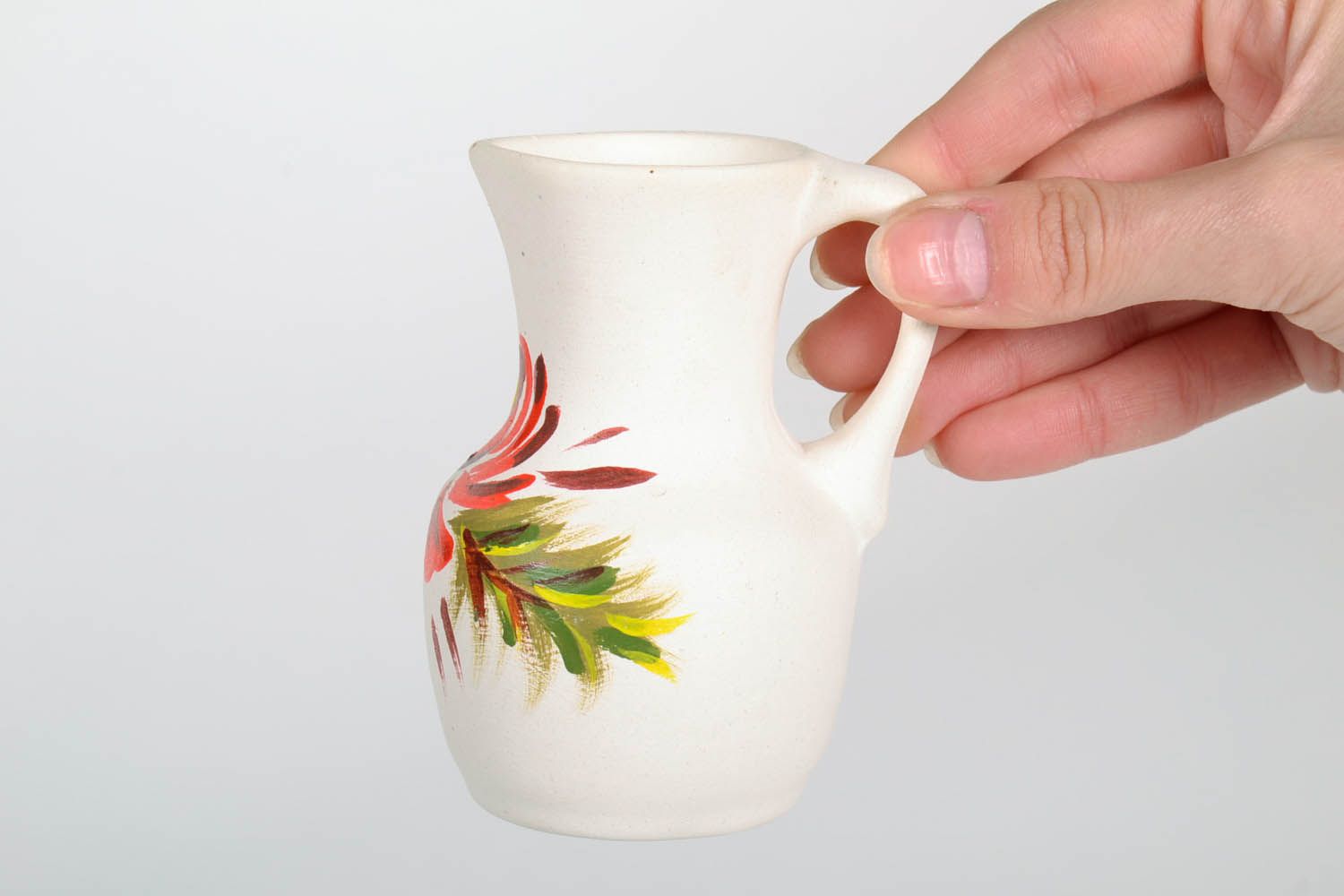 5 oz ceramic white pitcher with handle and floral design 0,26 lb photo 2