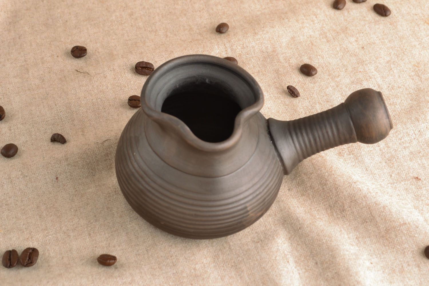 Türkischer Kaffeekocher aus Keramik foto 5