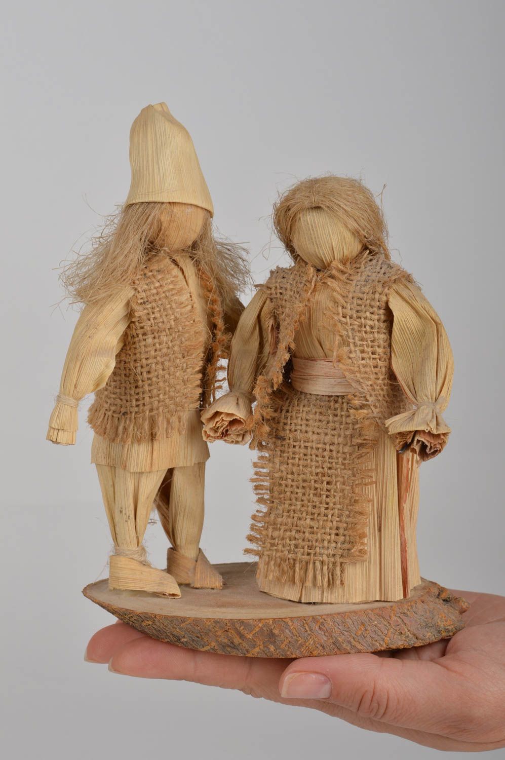 Handmade designer eco friendly ethnic woven corn leaves statuette man and woman  photo 2