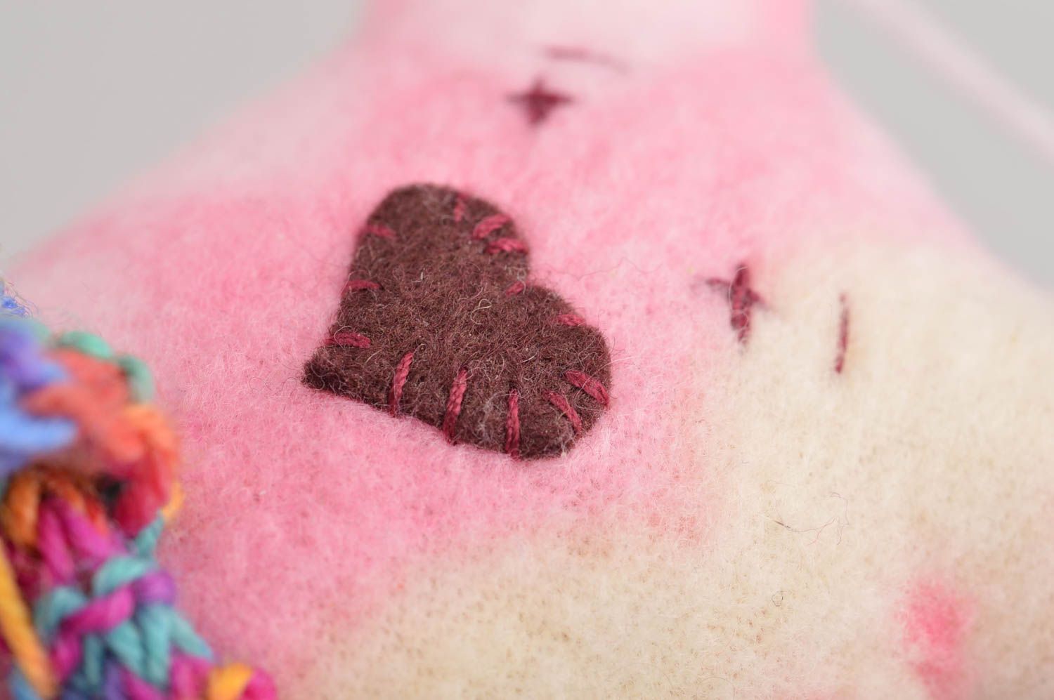Розовая игрушка в виде мишки ручной работы оригинальная красивая для девочки фото 2