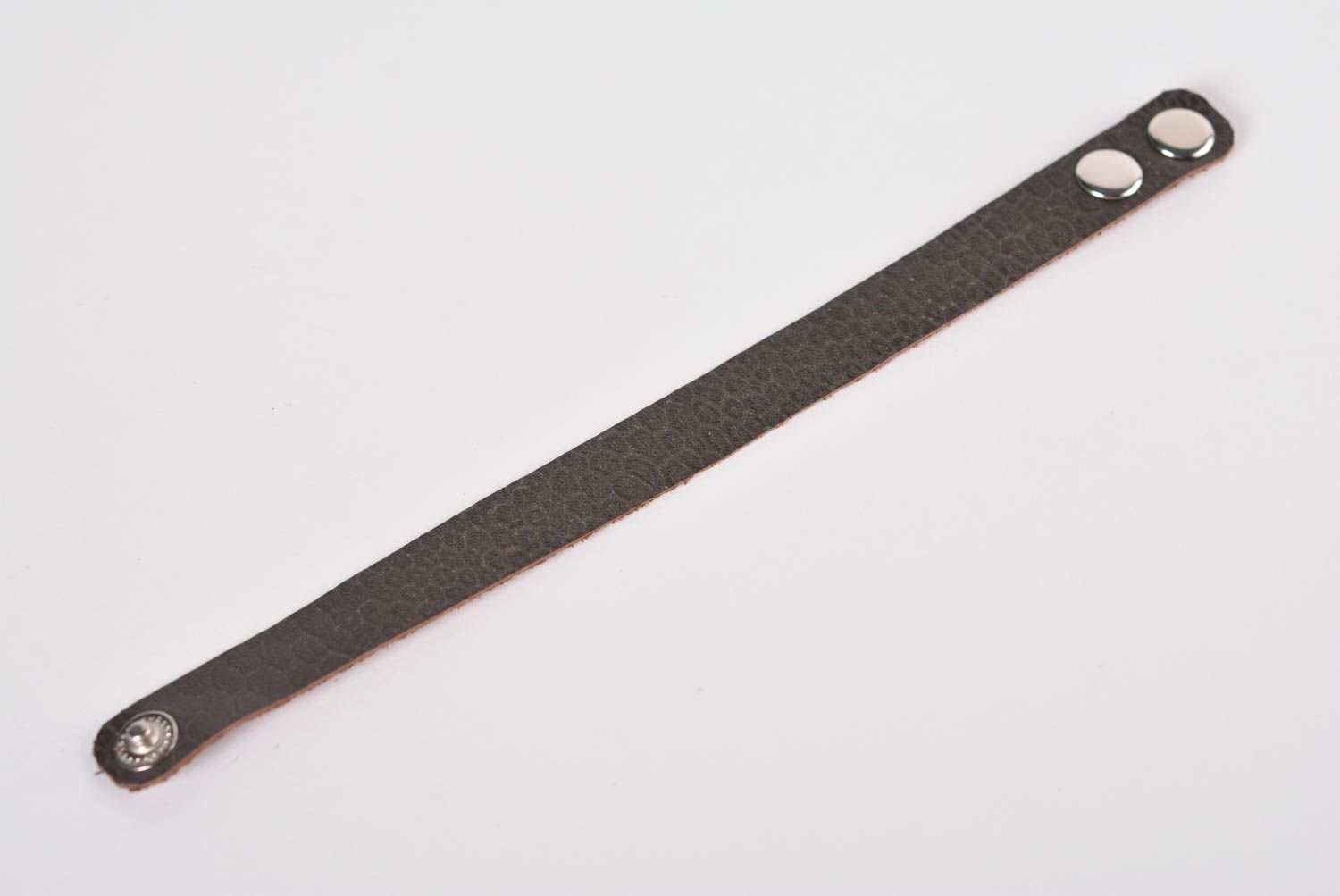Кожаный браслет ручной работы браслет на руку дизайнерское украшение черное фото 4