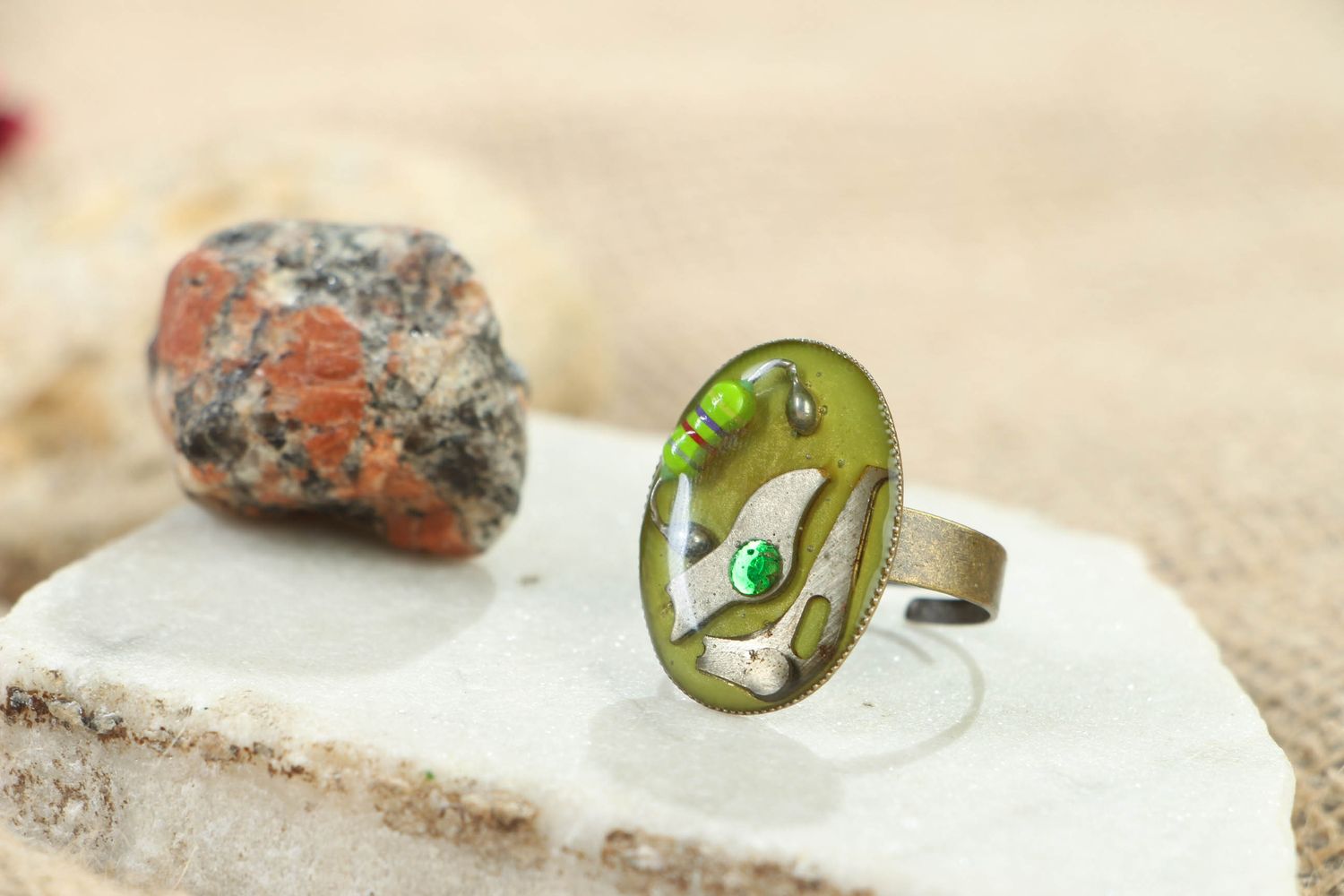 Кольцо металлическое в стиле стимпанк и техно зеленое фото 5