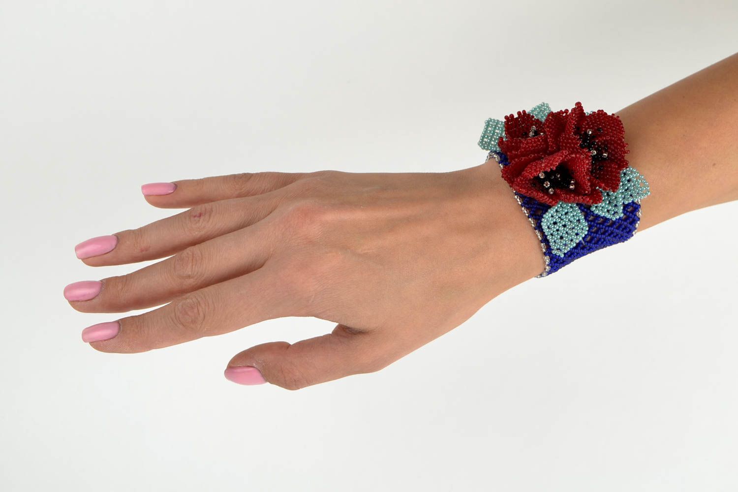 Pulsera hecha a mano de abalorios regalo para mujer pulsera con flores rojas foto 1