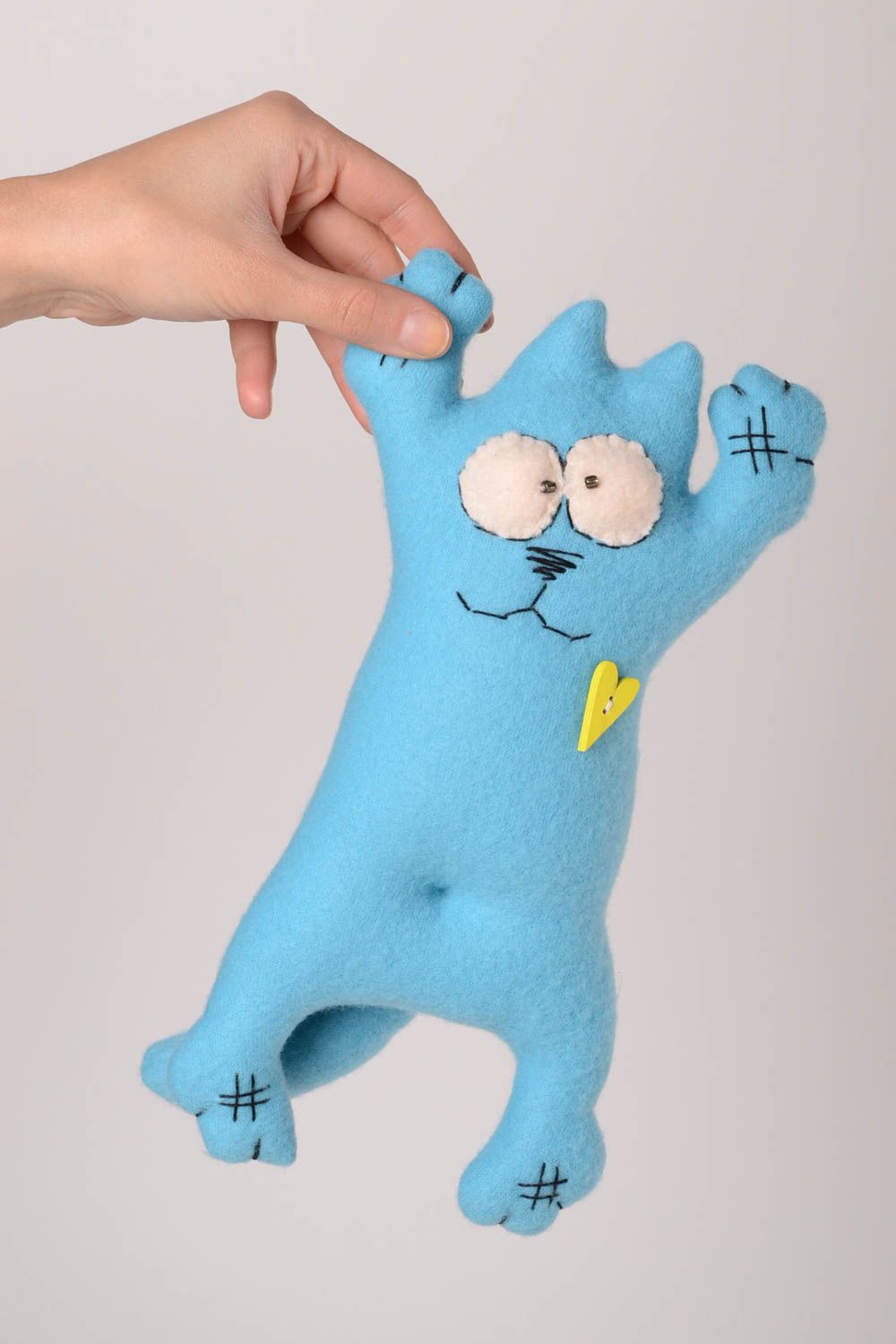 Giocattolo morbido fatto a mano pupazzo da bambini a forma di gatto azzurro foto 2