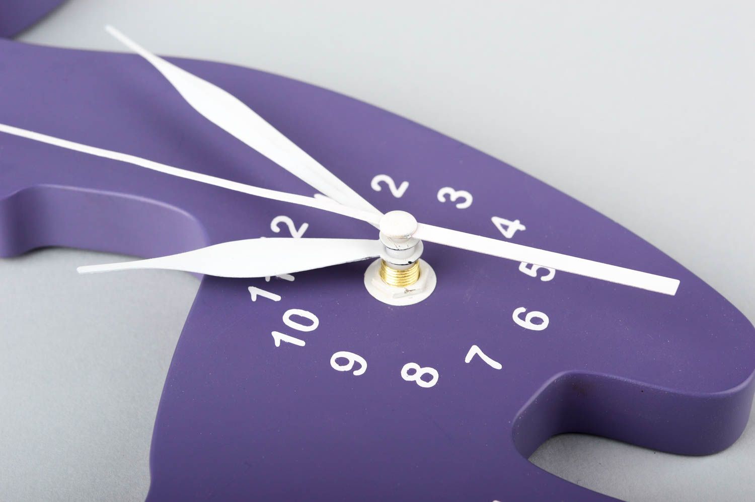 Horloge cheval violet Horloge fait main en bois peint Déco chambre enfant photo 2