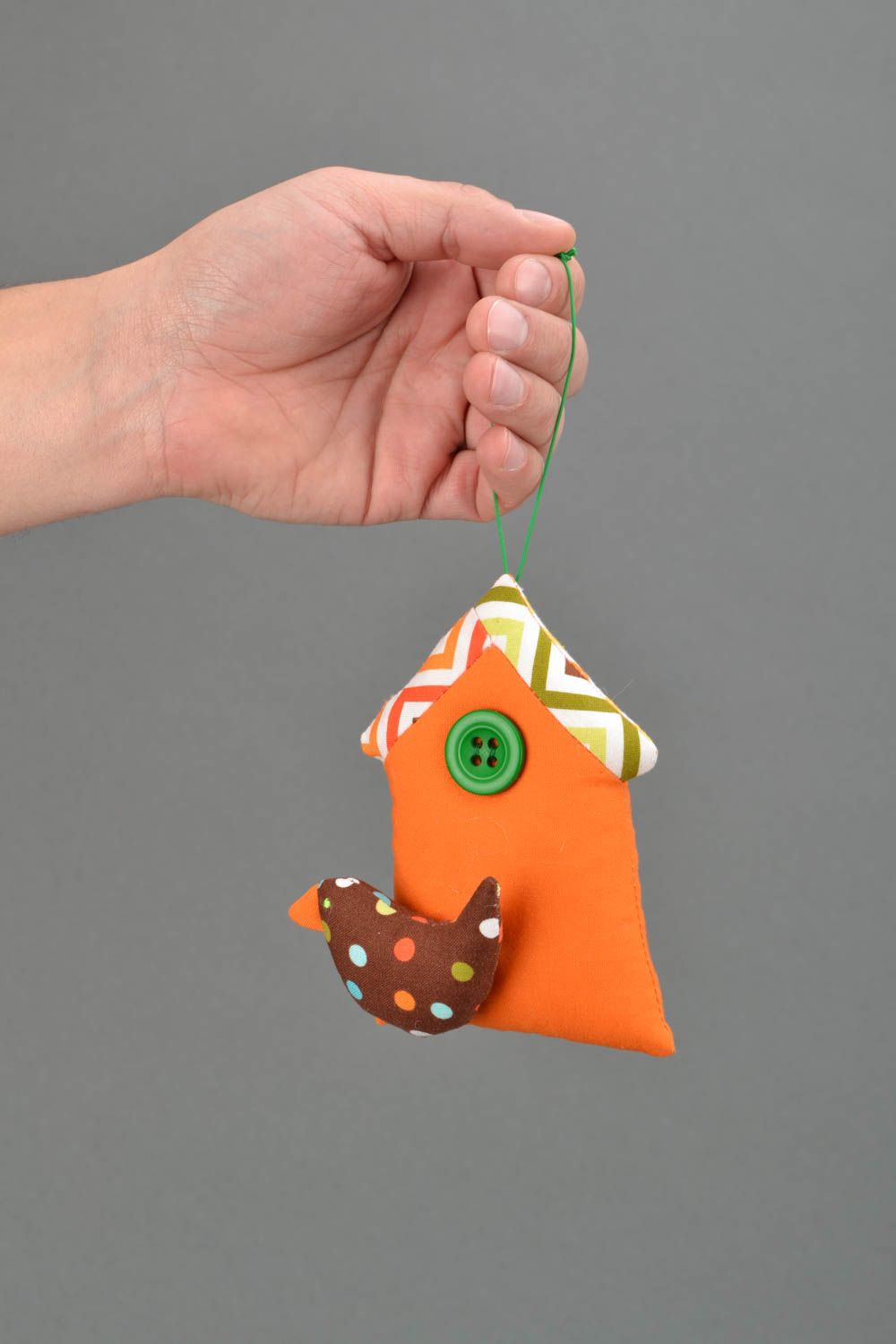 Jouet décoratif à suspendre en tissu fait main orange Maison avec oiseau photo 2