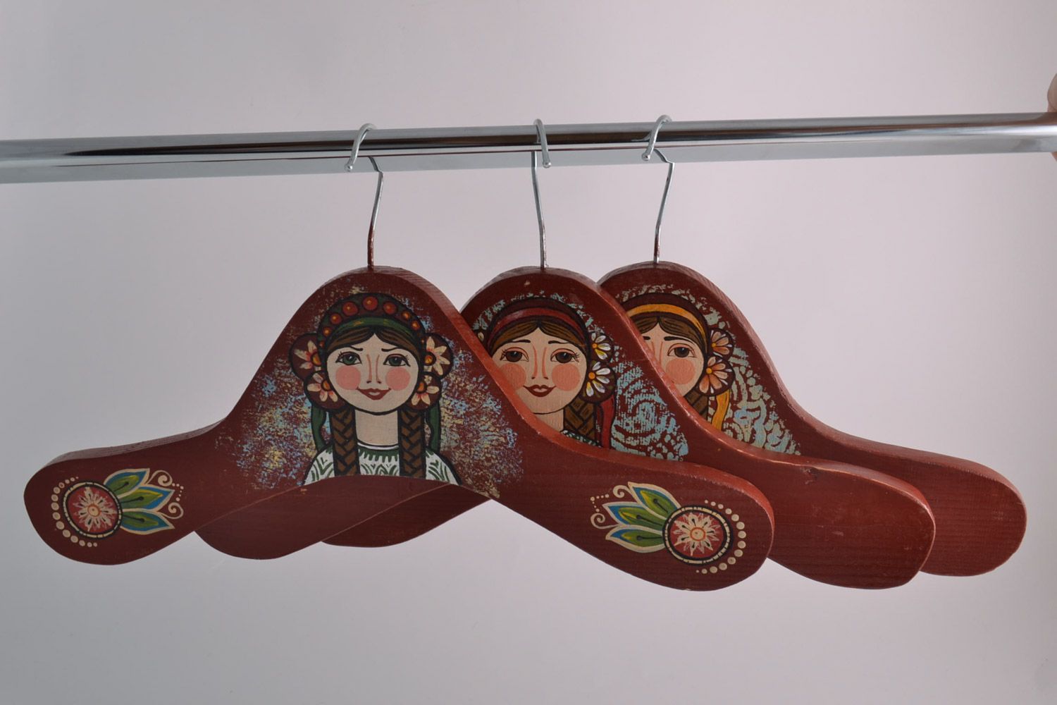 Set of 3 handmade wooden clothes hangers with acrylic painting in ethnic style photo 1