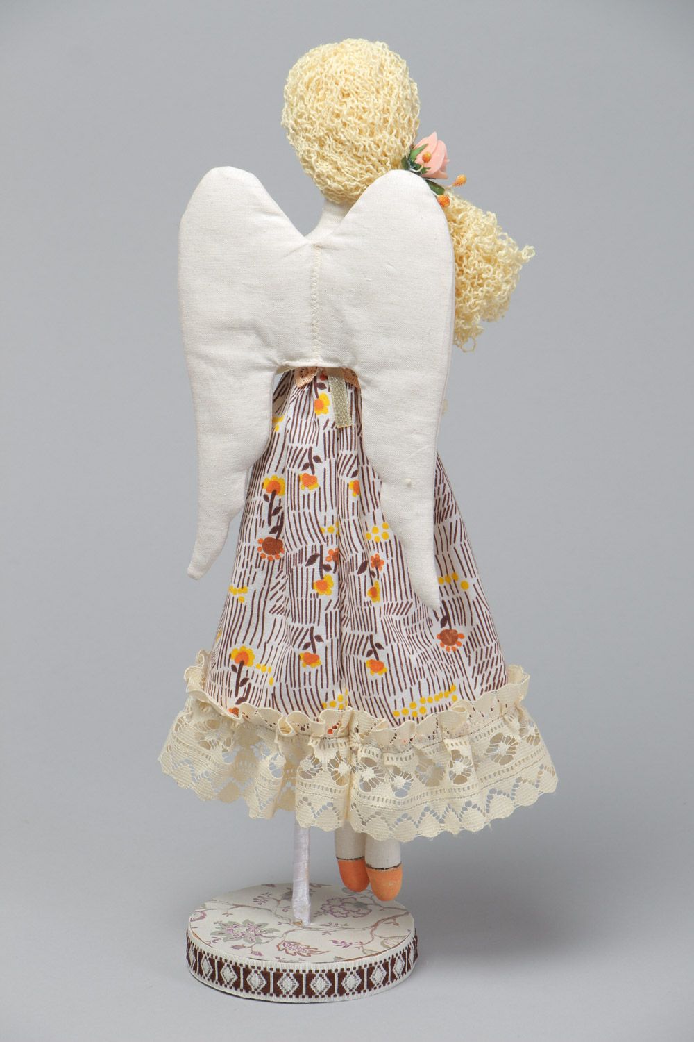 Кукла ручной работы текстильная коллекционная на подставке Ангел с младенцем фото 4