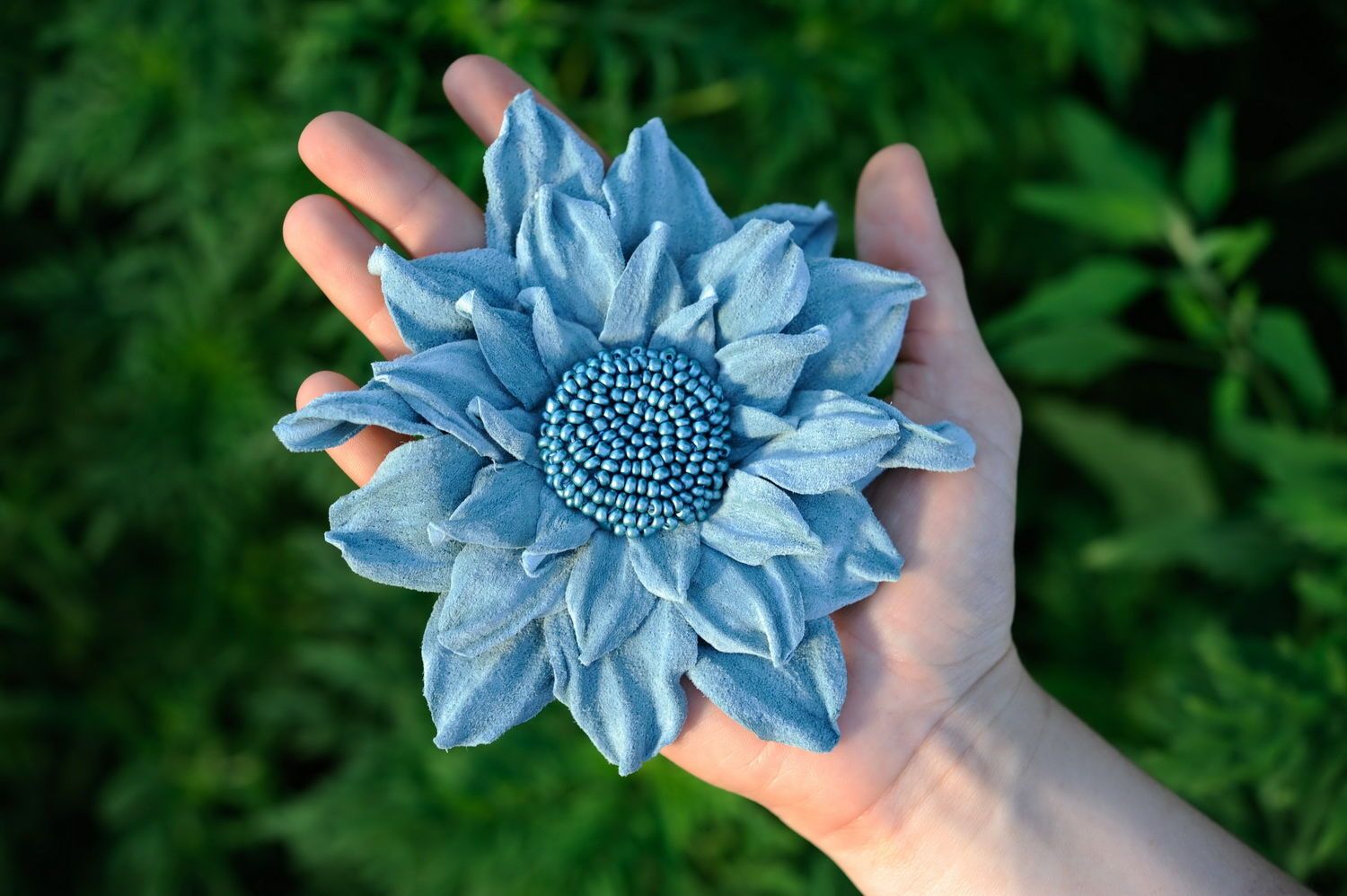 Broche originale en forme de fleur bleue photo 5