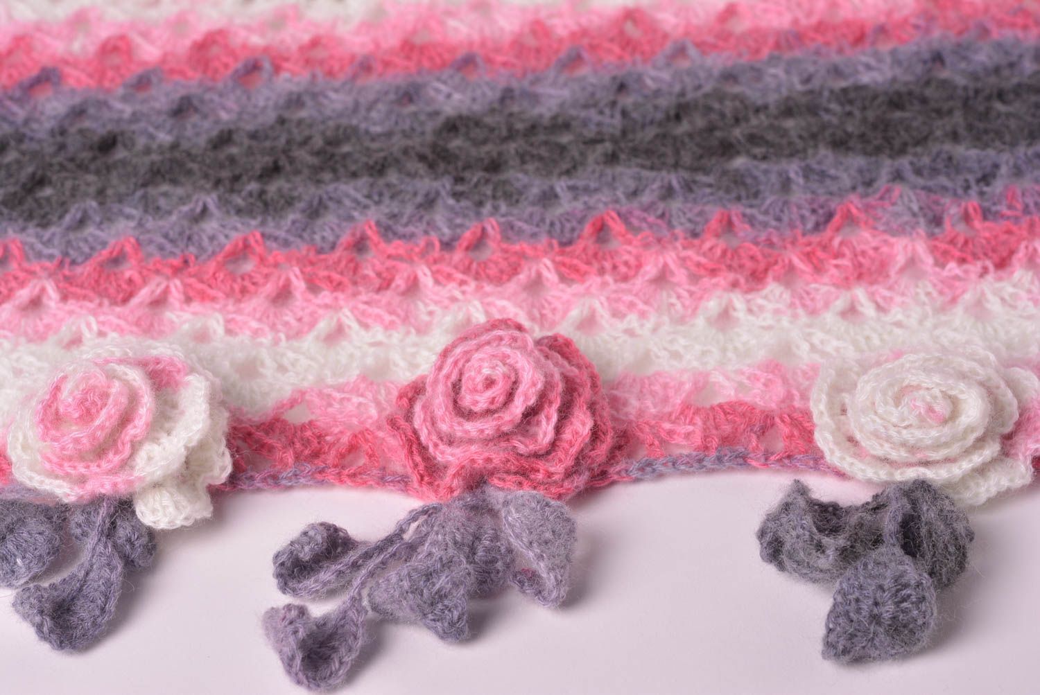Châle en tricot Accessoire fait main angora gris-rose Cadeau pour femme photo 2