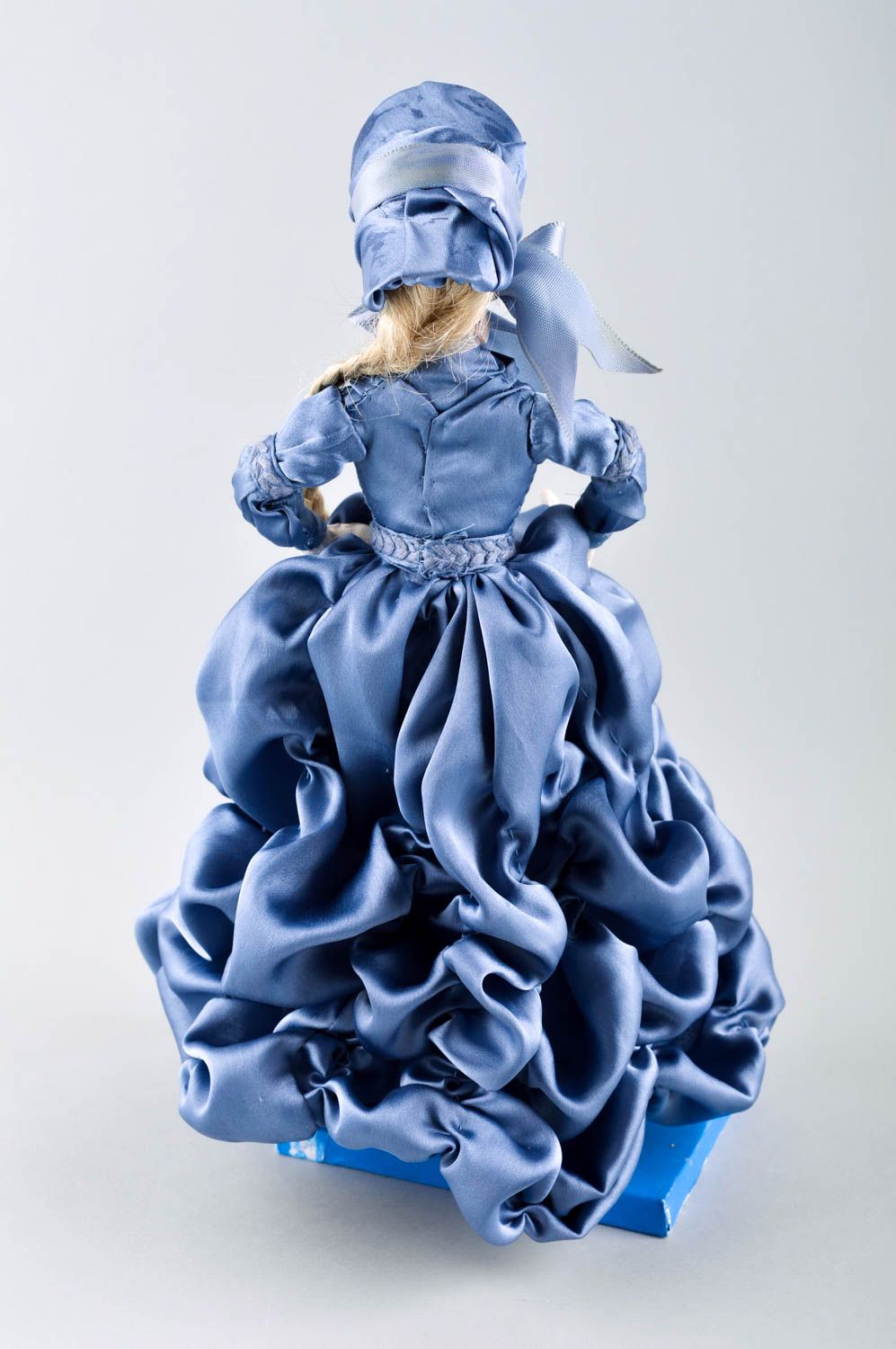 Кукла ручной работы авторская кукла аристократка в синем интерьерная игрушка фото 5