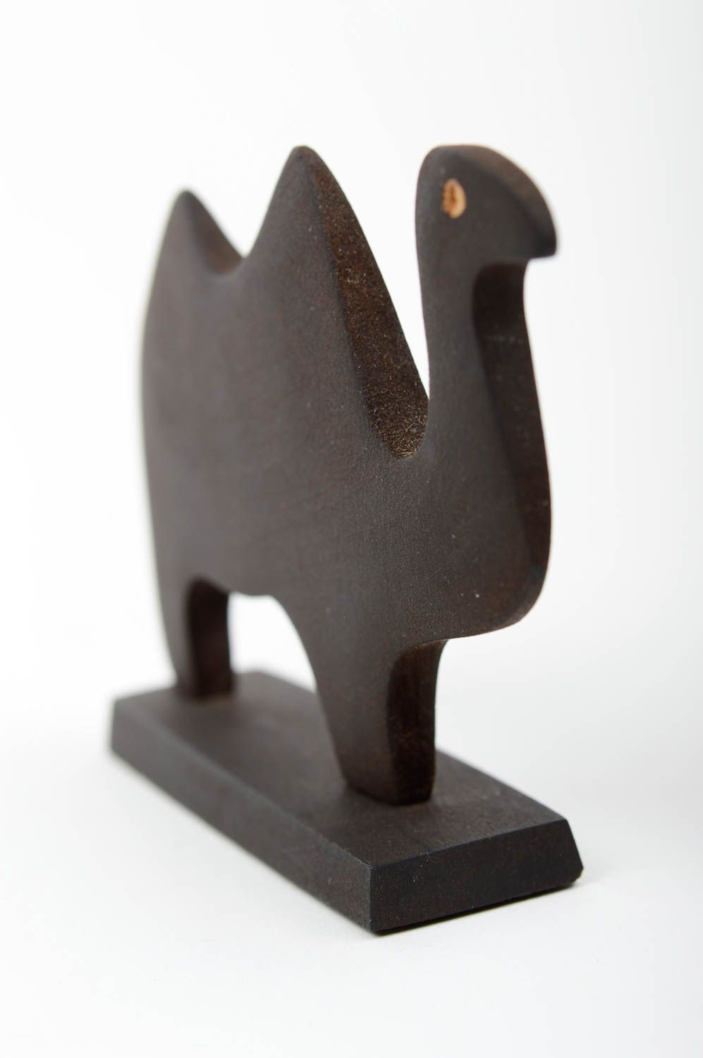 Figurine décorative fait main Statuette en bois noire Cadeau original Chameau photo 2