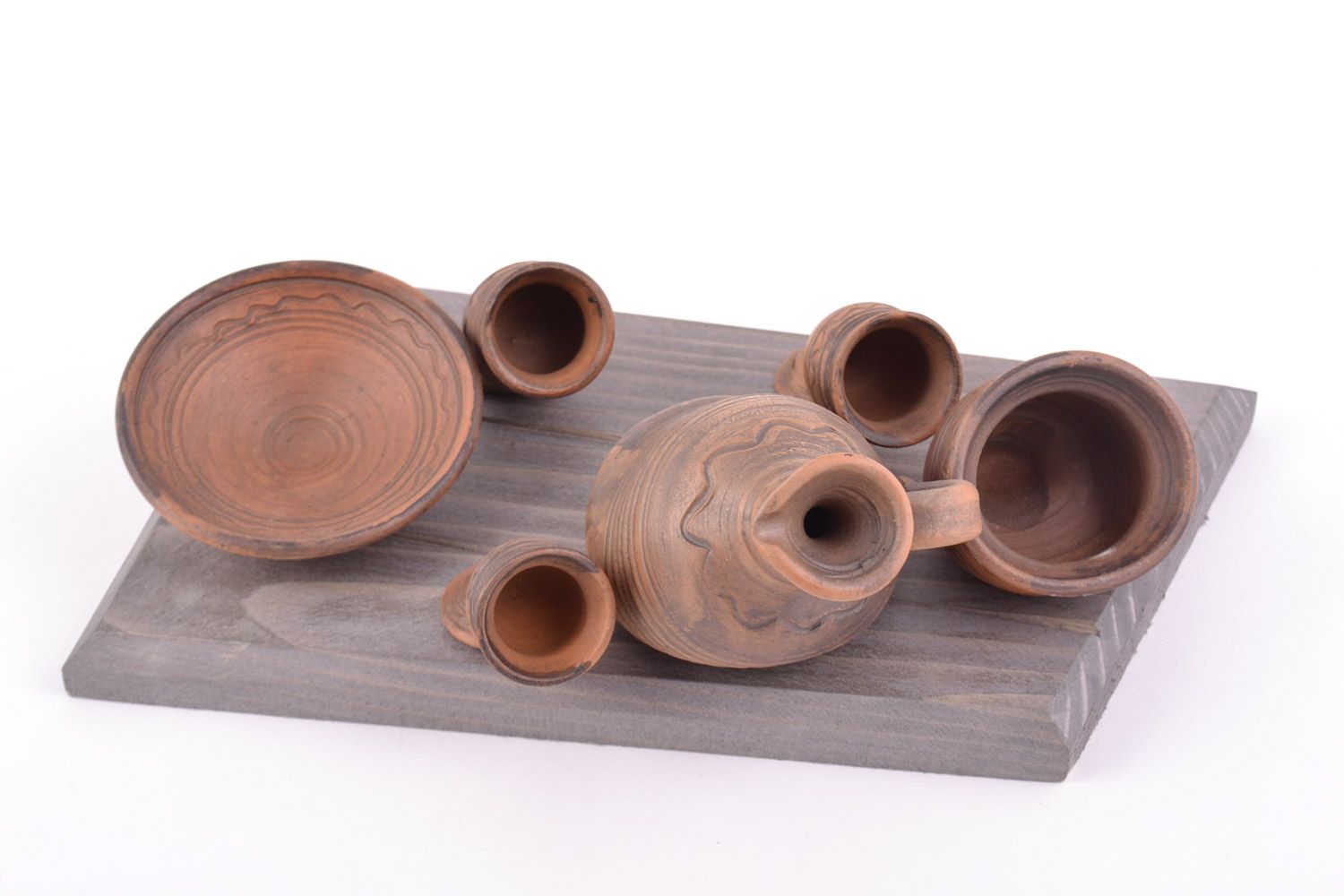 Объемное настенное панно на кухню деревянная доска с посудой из глины хенд мэйд фото 5