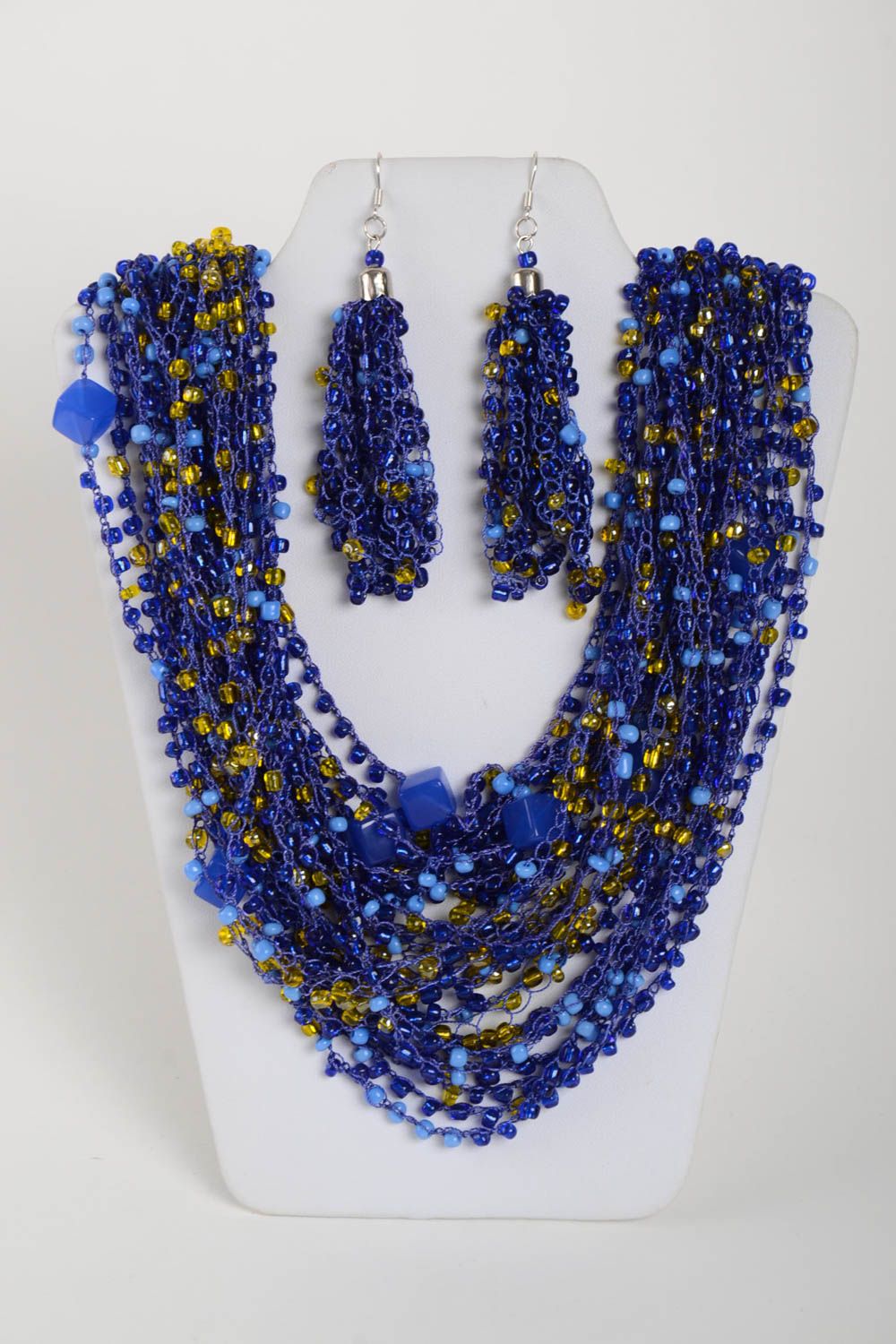 Set de bisutería hecho a mano collar artesanal pendientes de abalorios azules foto 2