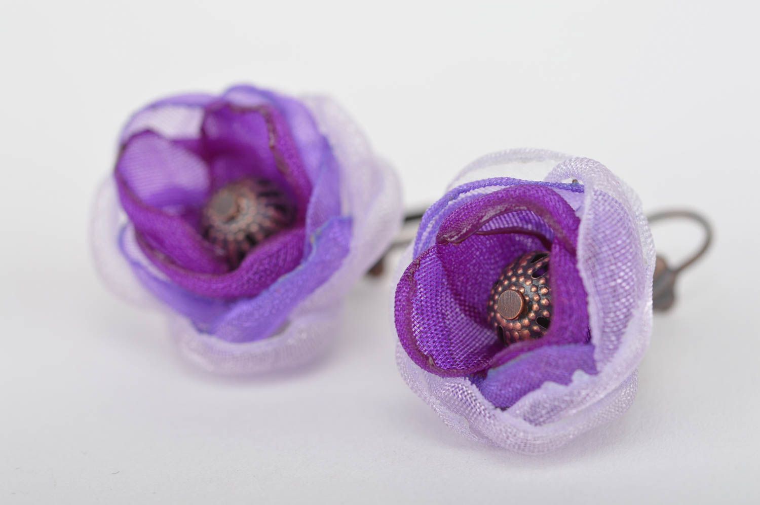 Boucles d'oreilles pendantes Bijou fait main fleurs violettes Accessoire femme photo 5