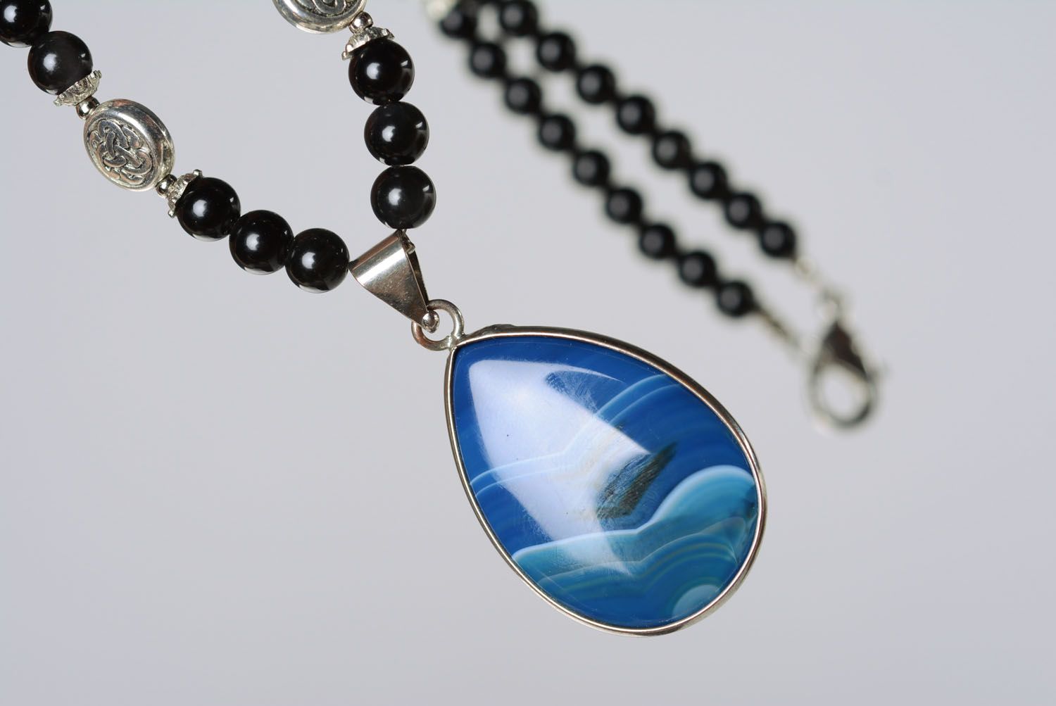 Designer necklace made of agate photo 5
