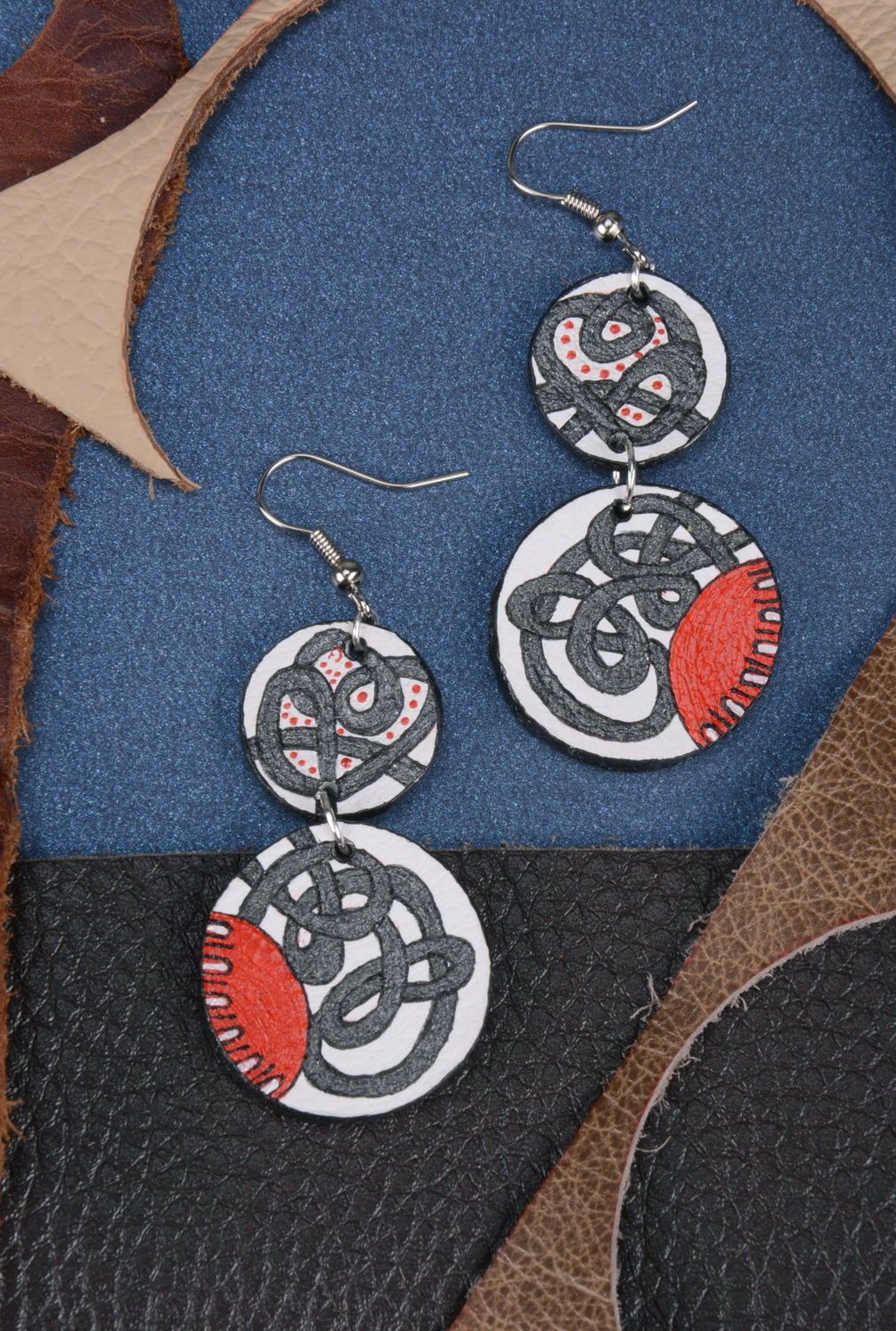 Pendant earrings made of leather with ornament photo 1