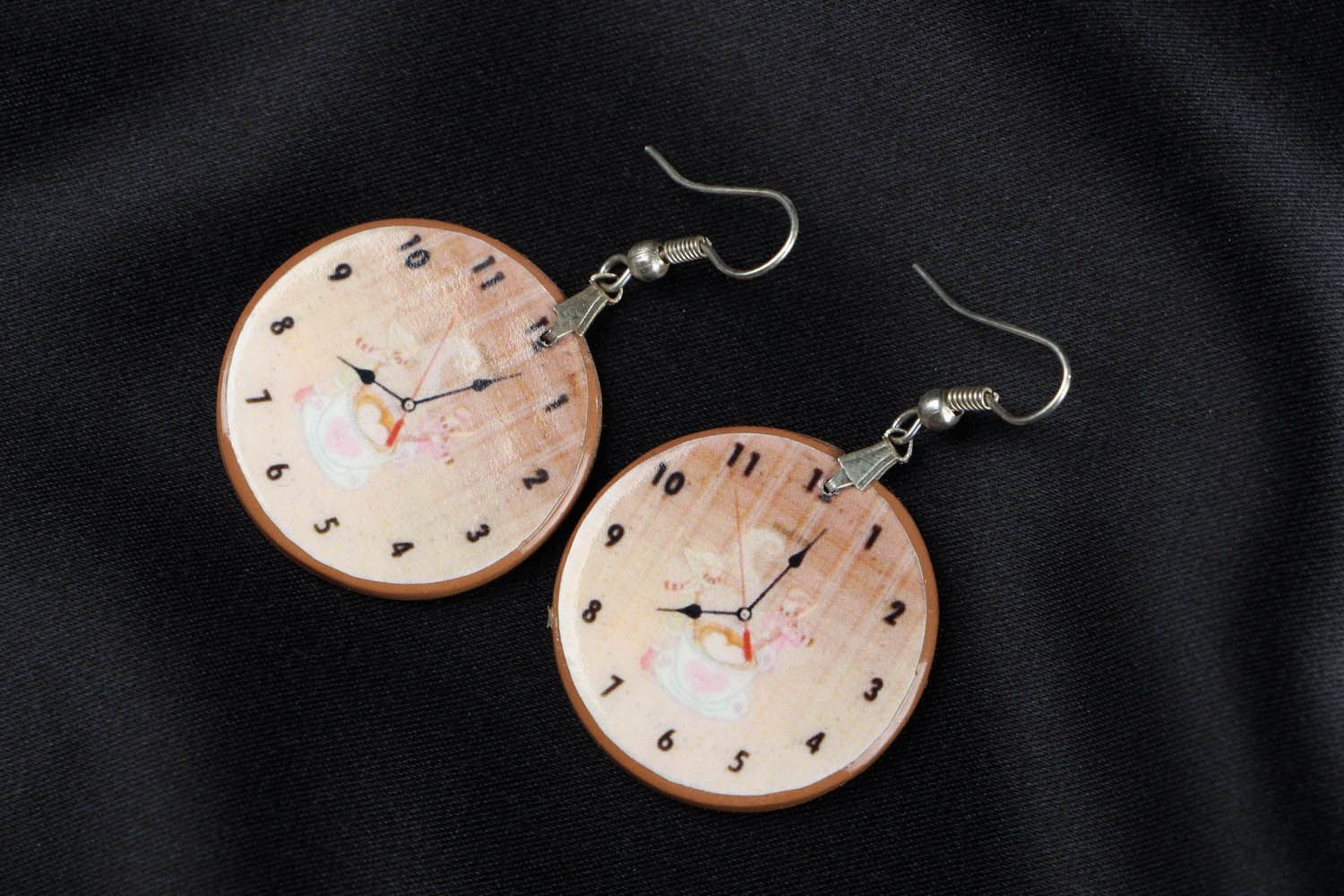Polymer clay earrings Clock photo 1