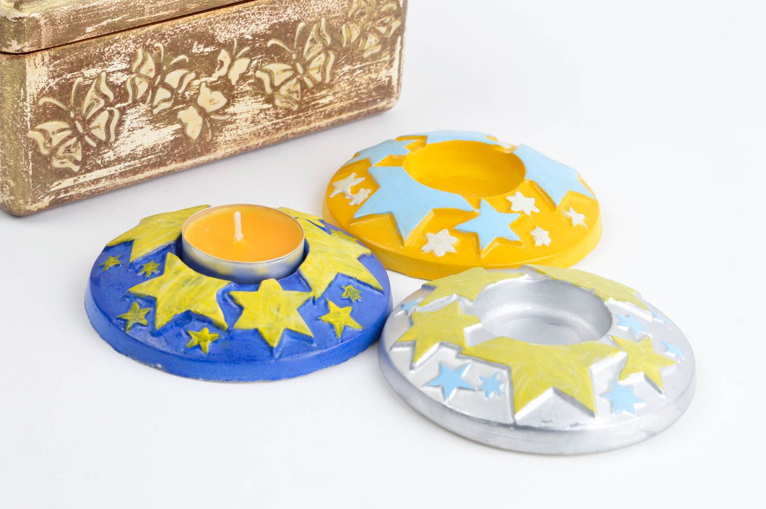 Set of 3 flat ceramic plate tea light candle holders in silver, yellow and blue color photo 1