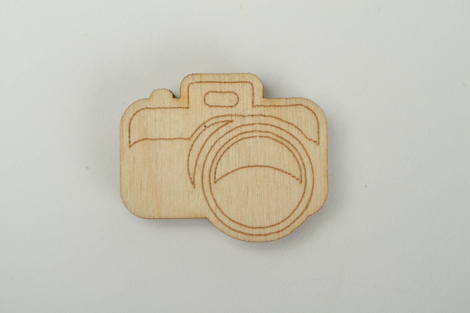 Little camera wooden blank for painting and DIY projects photo 3