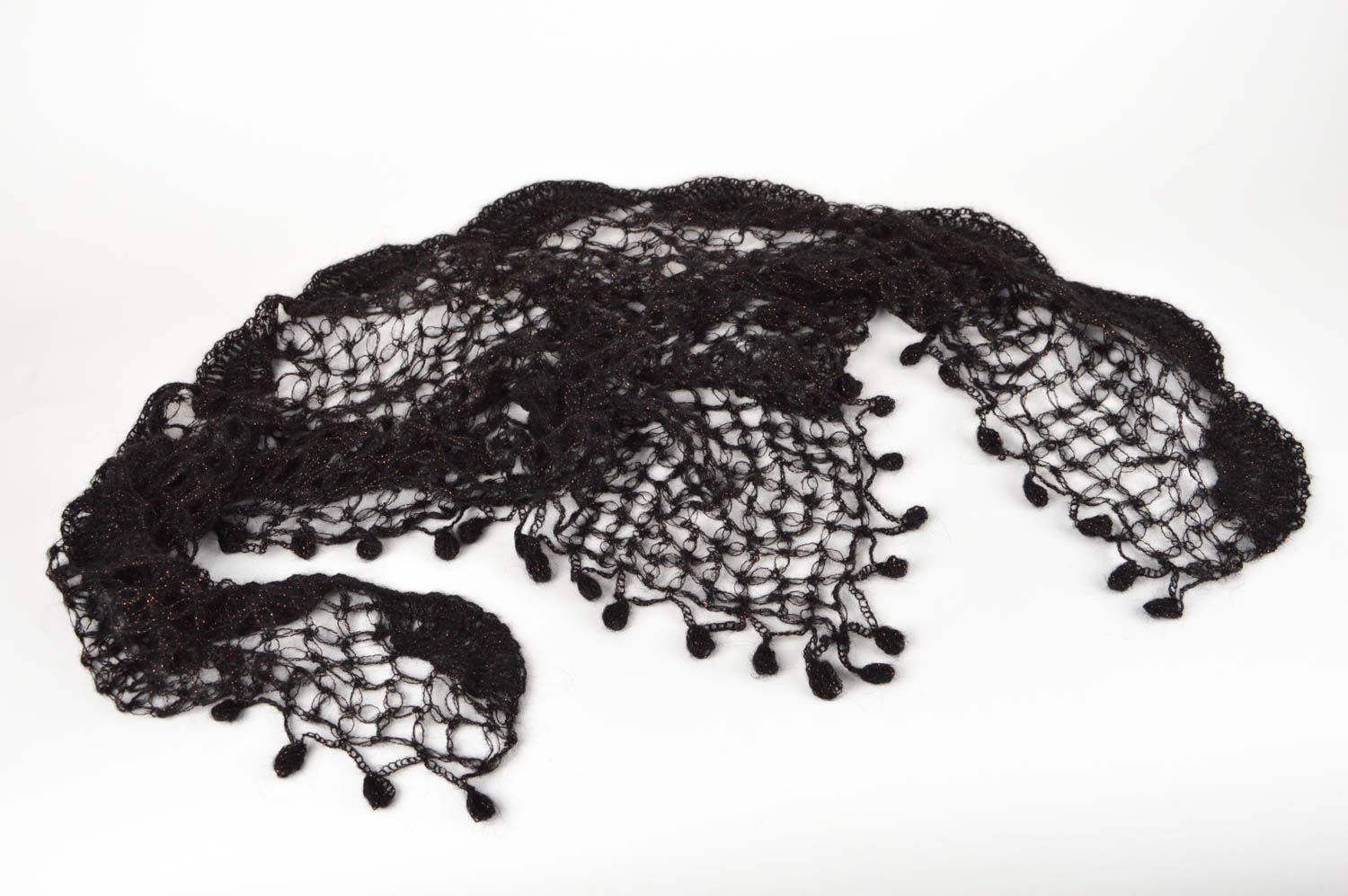Écharpe laine fait main Accessoire femme noir design original Cadeau femme photo 2