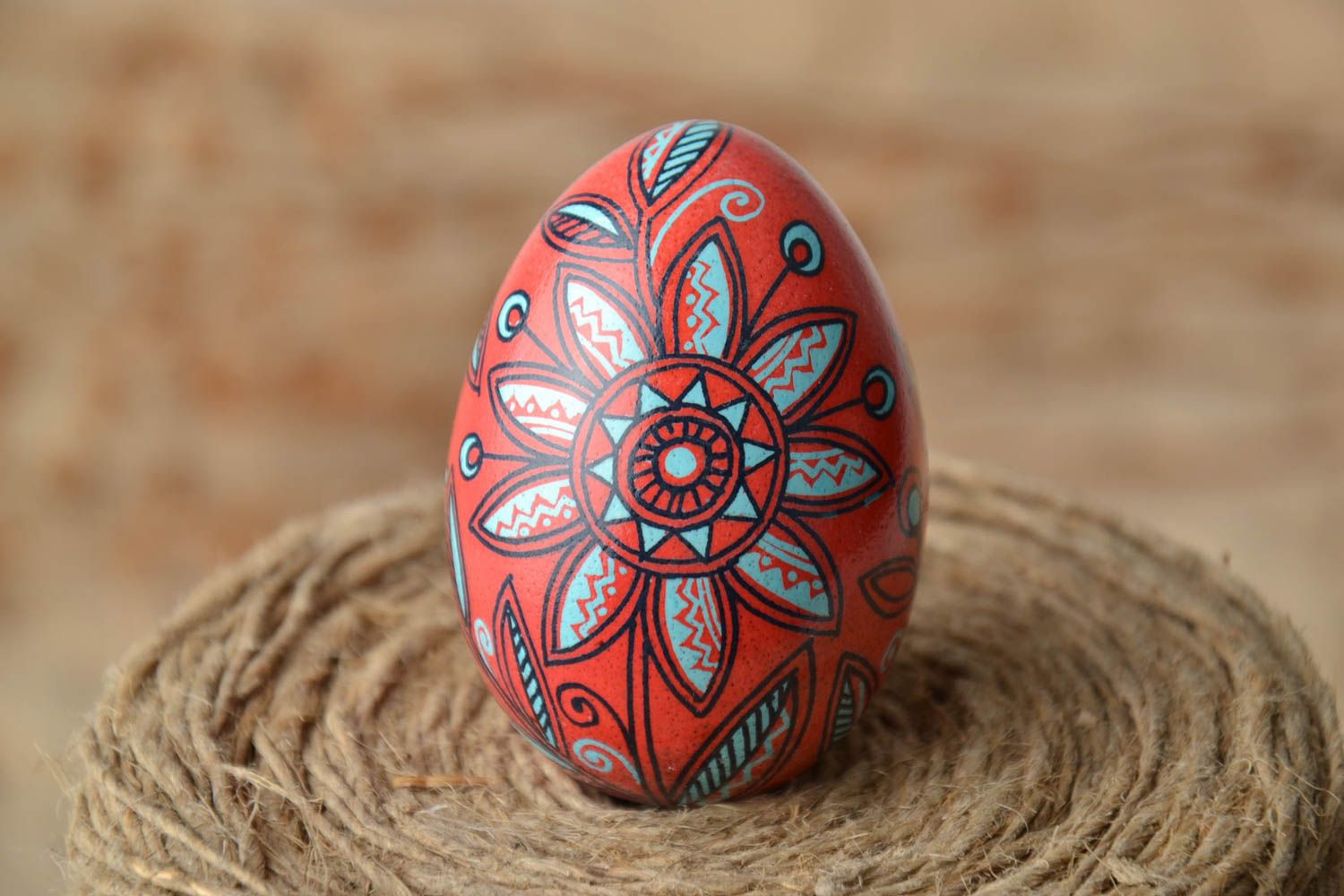 Déco œuf de Pâques peint de poule ornement Fleurs fait main style ethnique photo 1
