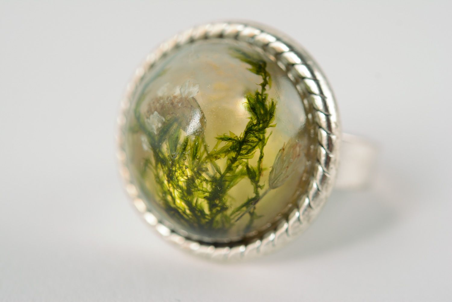 Round handmade ring with real plants coated with epoxy Moss and Yarrow photo 1