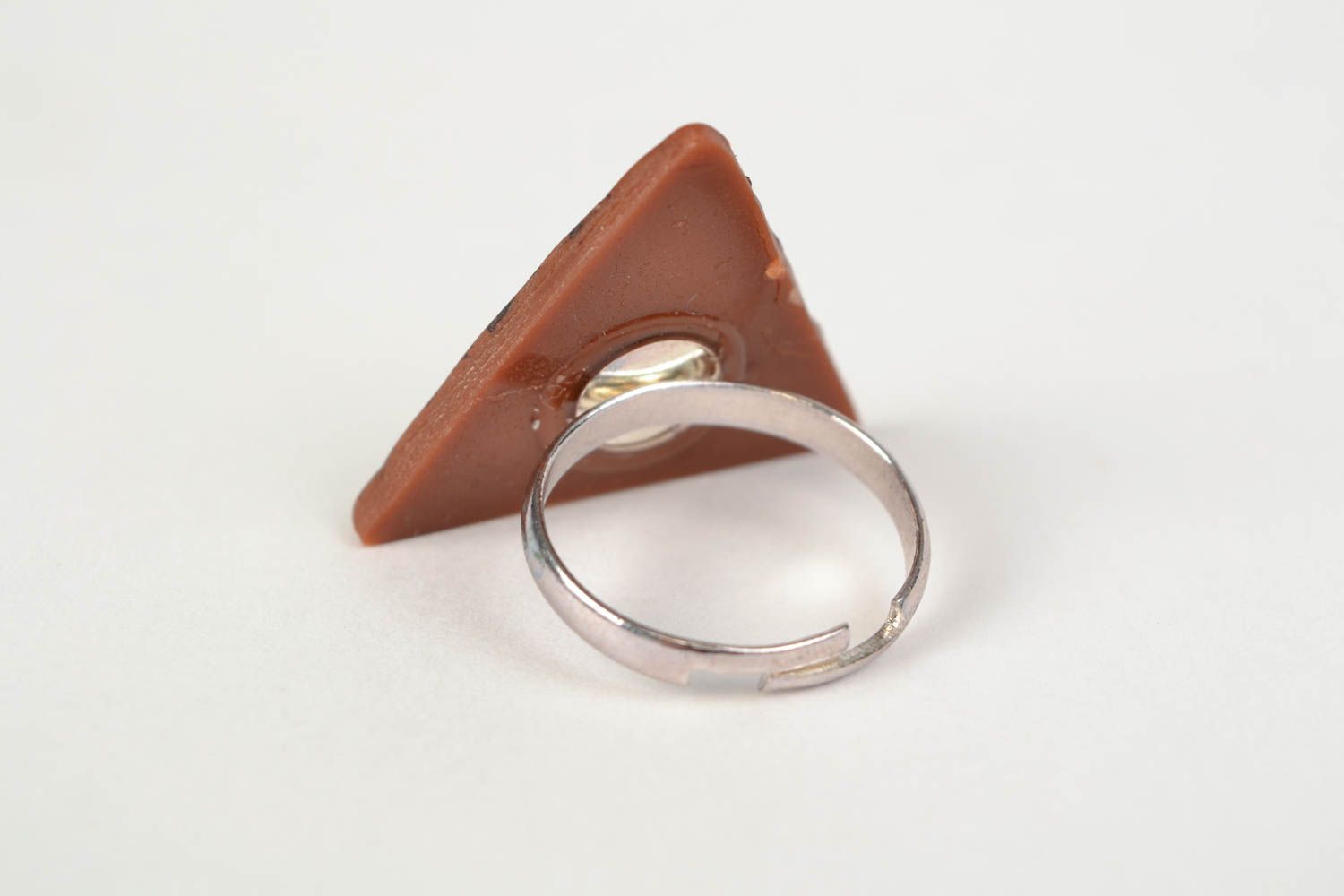 Кольцо из полимерной глины с росписью акриловыми красками ручной работы треугольное фото 5