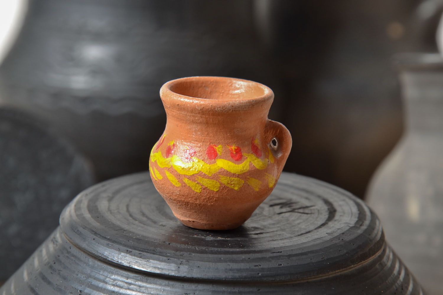 Jarro de cerâmica em miniatura foto 1