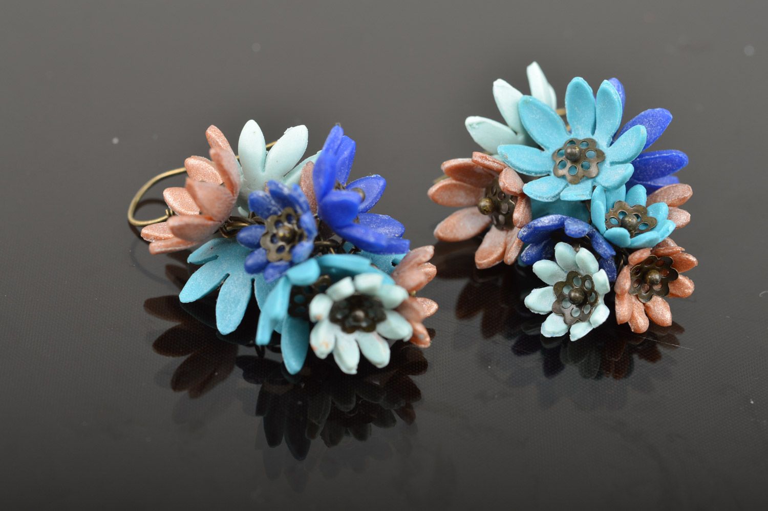 Handmade plastic dangle flower earrings with buttercups photo 1