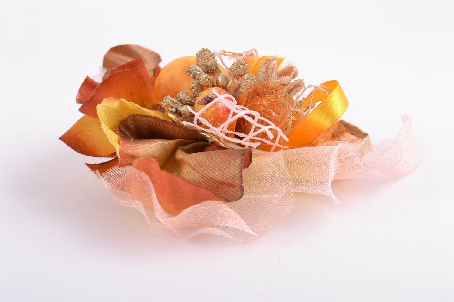 Schöne Deko Blumen aus Stoff für Haarspange oder Brosche mit Beeren handgefertigt foto 5