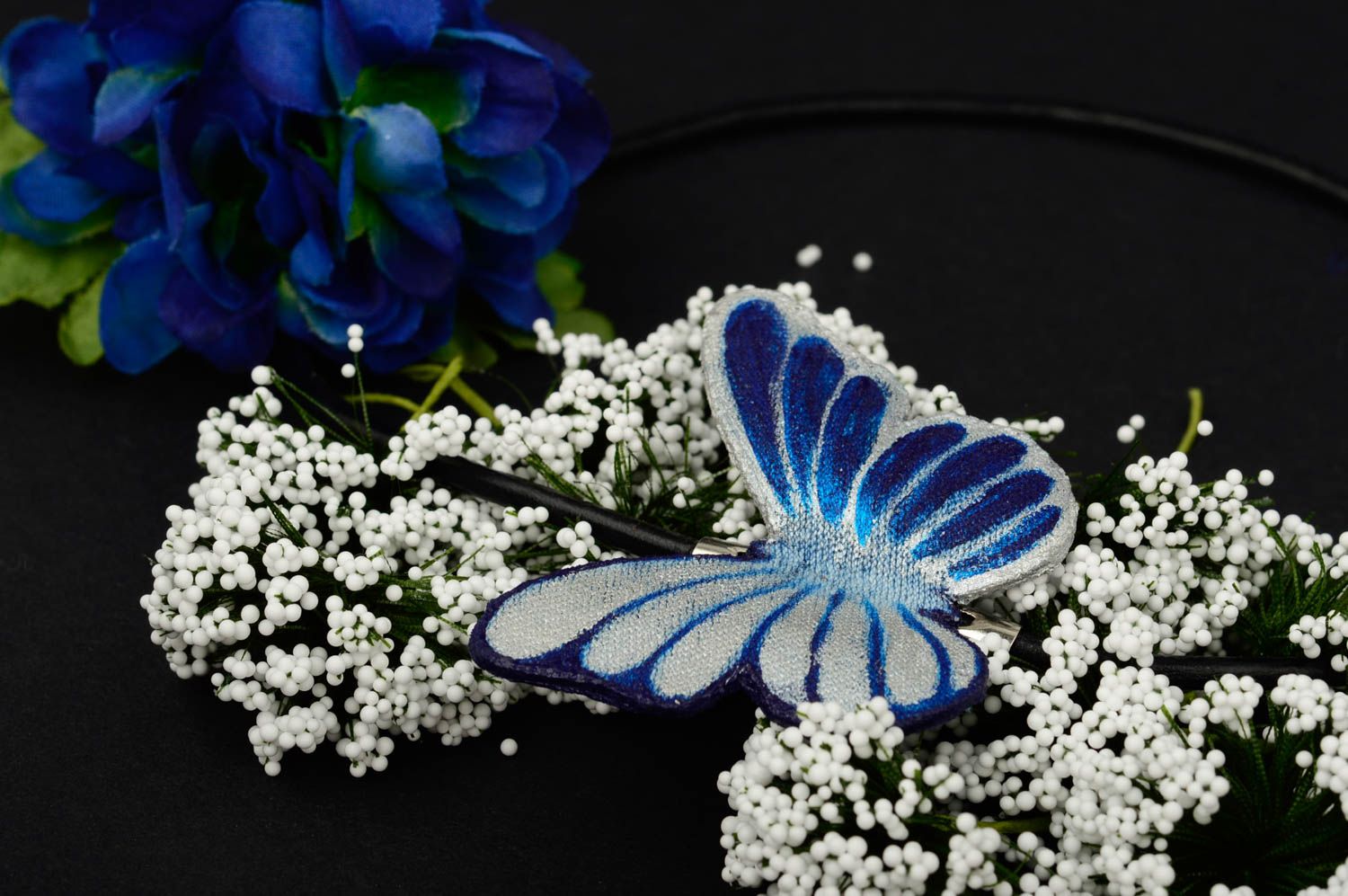Collier avec papillon bleu Bijou fait main en cuir et jean Cadeau pour femme photo 1