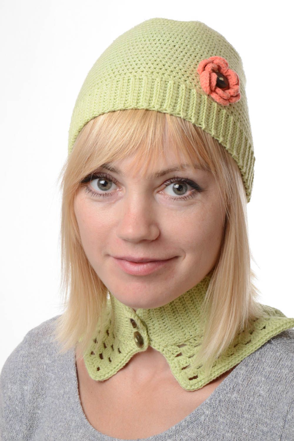 Bonnet tricoté fait main Col amovible Accessoire femme en coton vert mode photo 1