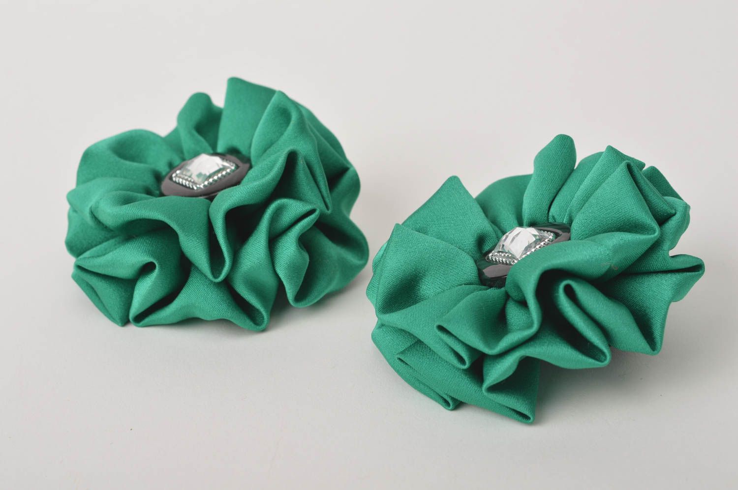 Kinder Haargummis handmade Haarschmuck Set Accessoires für Haare in Grün schön foto 4