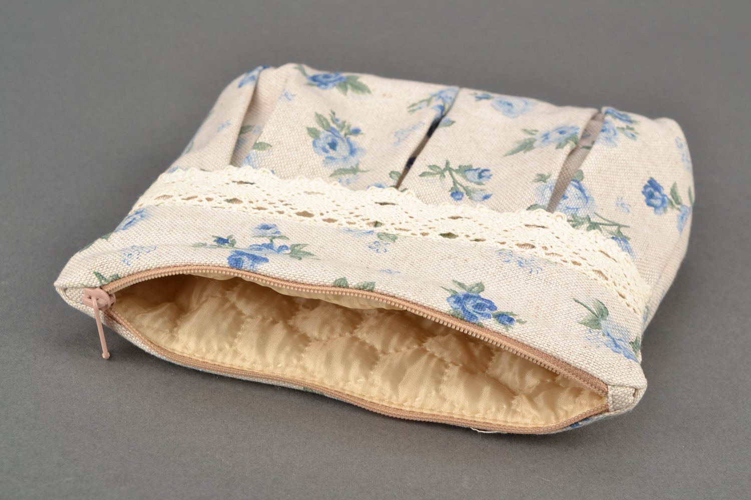 Fabric beauty bag with print and zipper Blue Rose photo 4