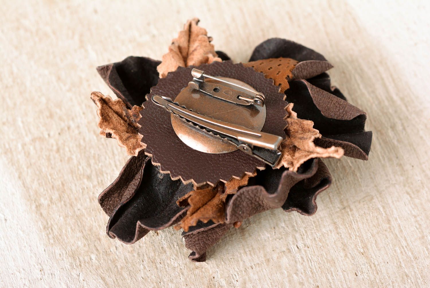 Broche hecho a mano de color chocolate regalo personalizado accesorio de moda foto 4