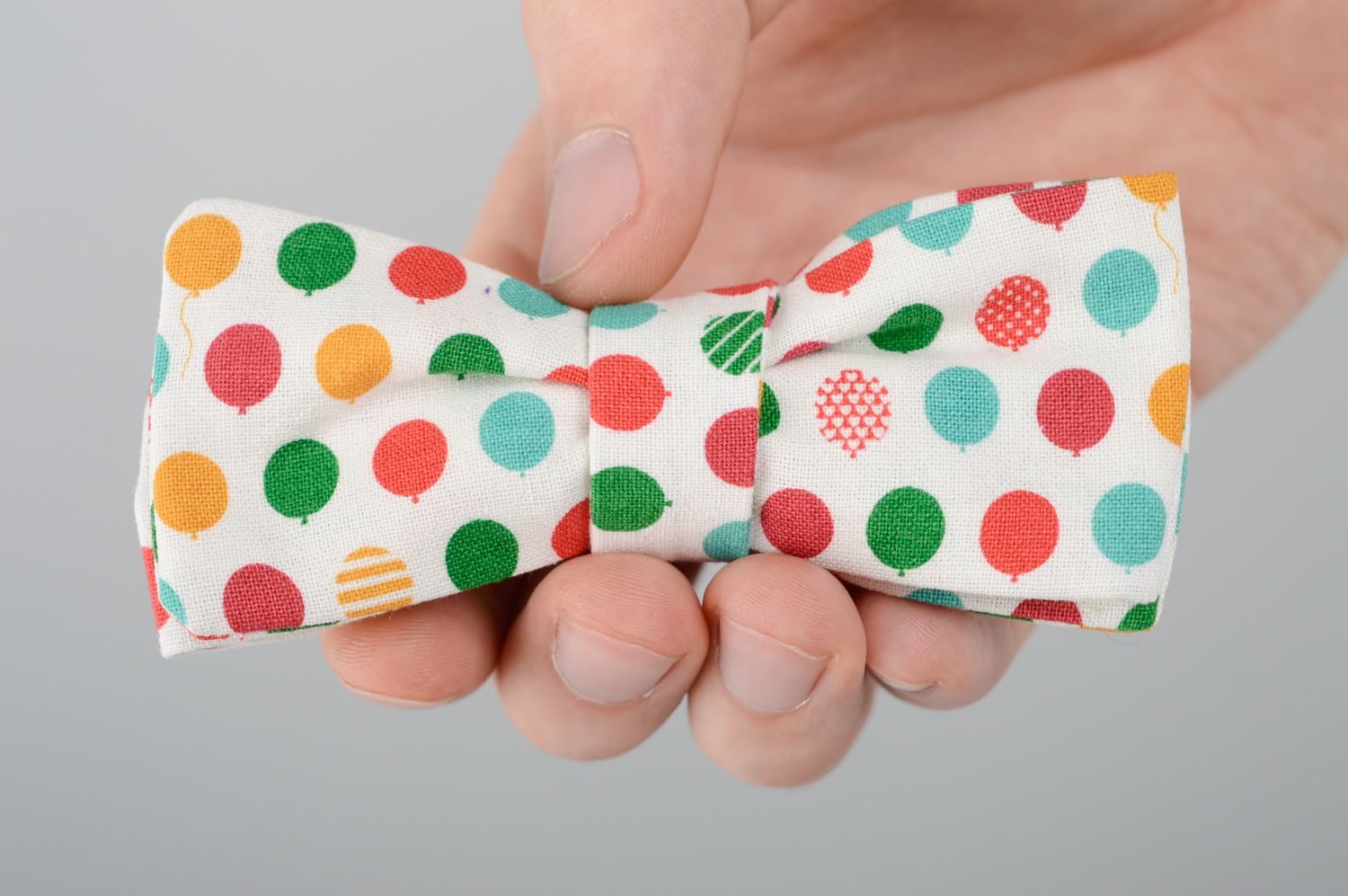 Handmade polka dot fabric bow tie photo 3