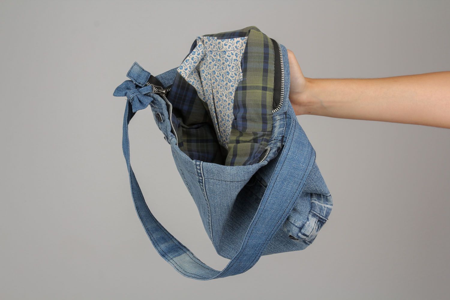 Borsa in jeans fatta a mano borsetta originale accessorio bello da donna   foto 5