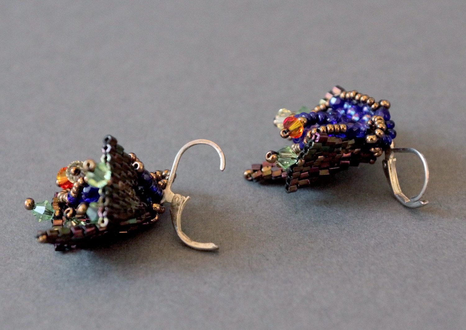 Boucles d'oreilles originales en perles de rocailles et verre Reine Hatchepsout photo 3