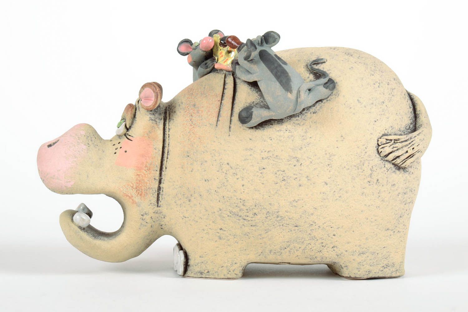 Tirelire en céramique artisanale en forme d'hippopotame photo 3