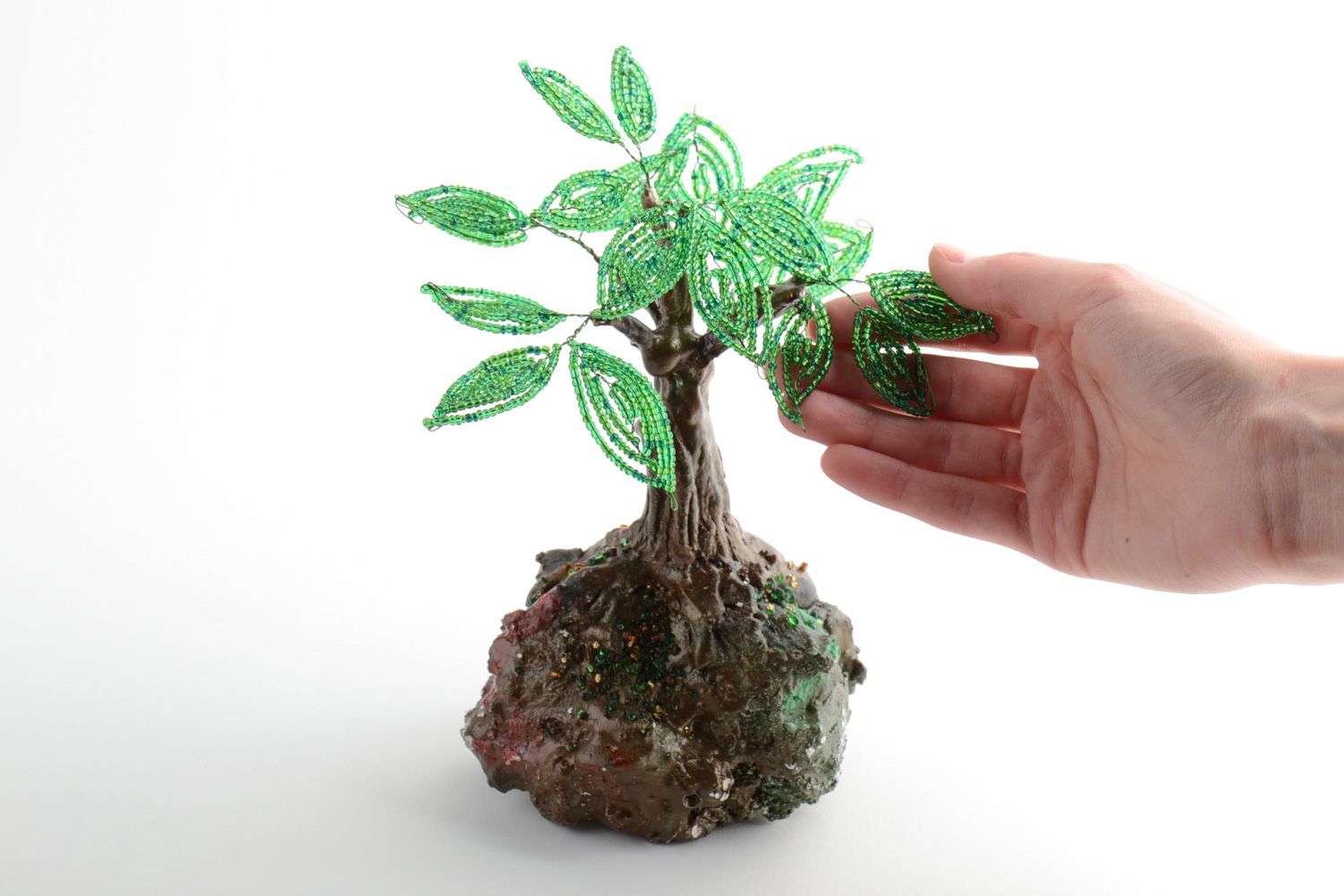 Handgemachter Baum aus Glasperlen Geschenkidee mit rein ökologischem Lack bedeckt foto 5