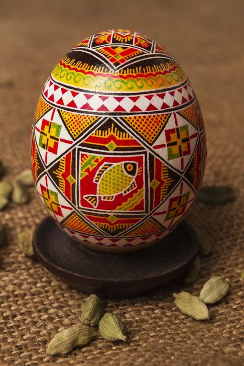 Huevo de Pascua pintado artesanal elemento decorativo souvenir original foto 1