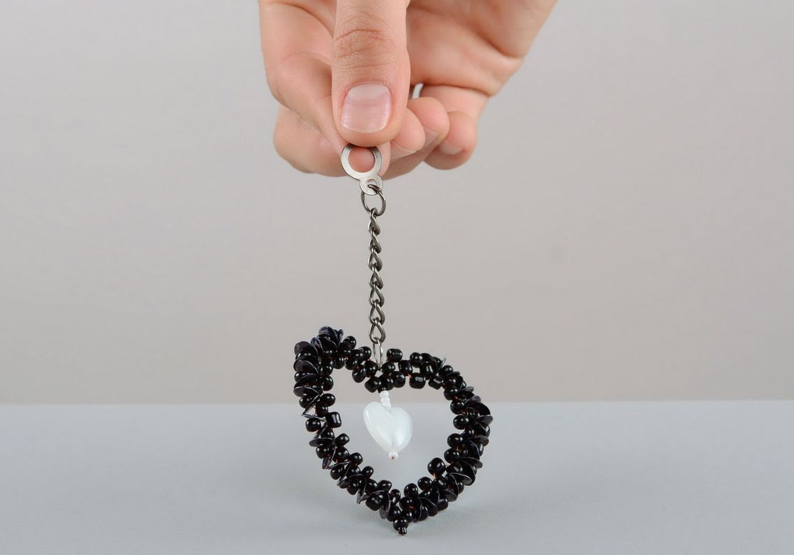 Breloque pendentif noire en forme de cœur photo 3