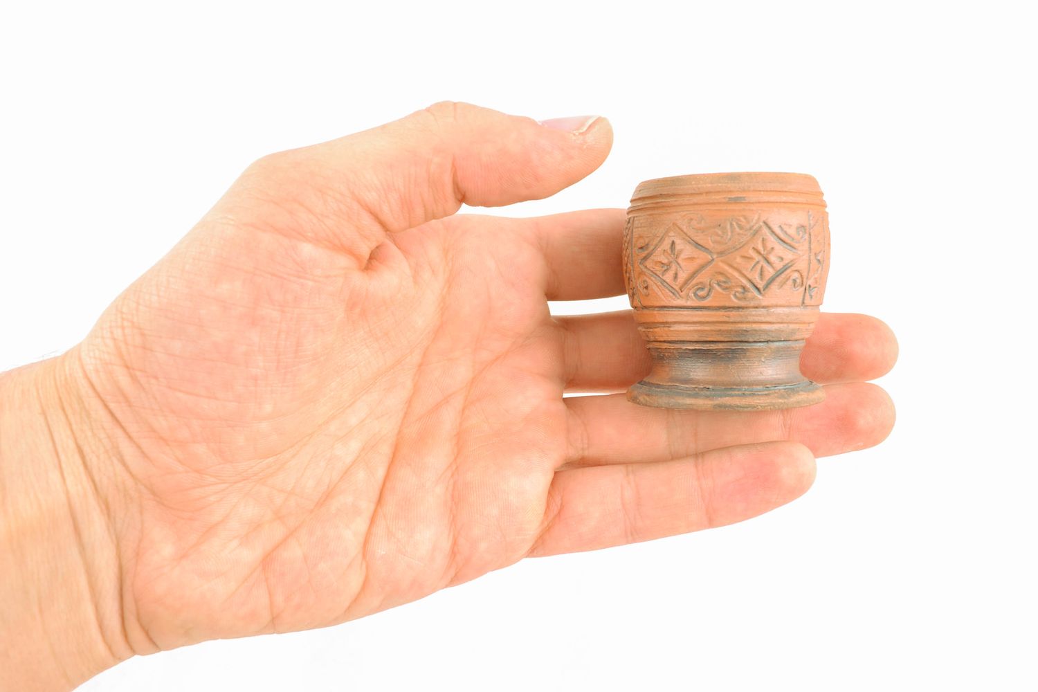 Copa cerámica hecha a mano con ornamento, 0,05 litro  foto 2