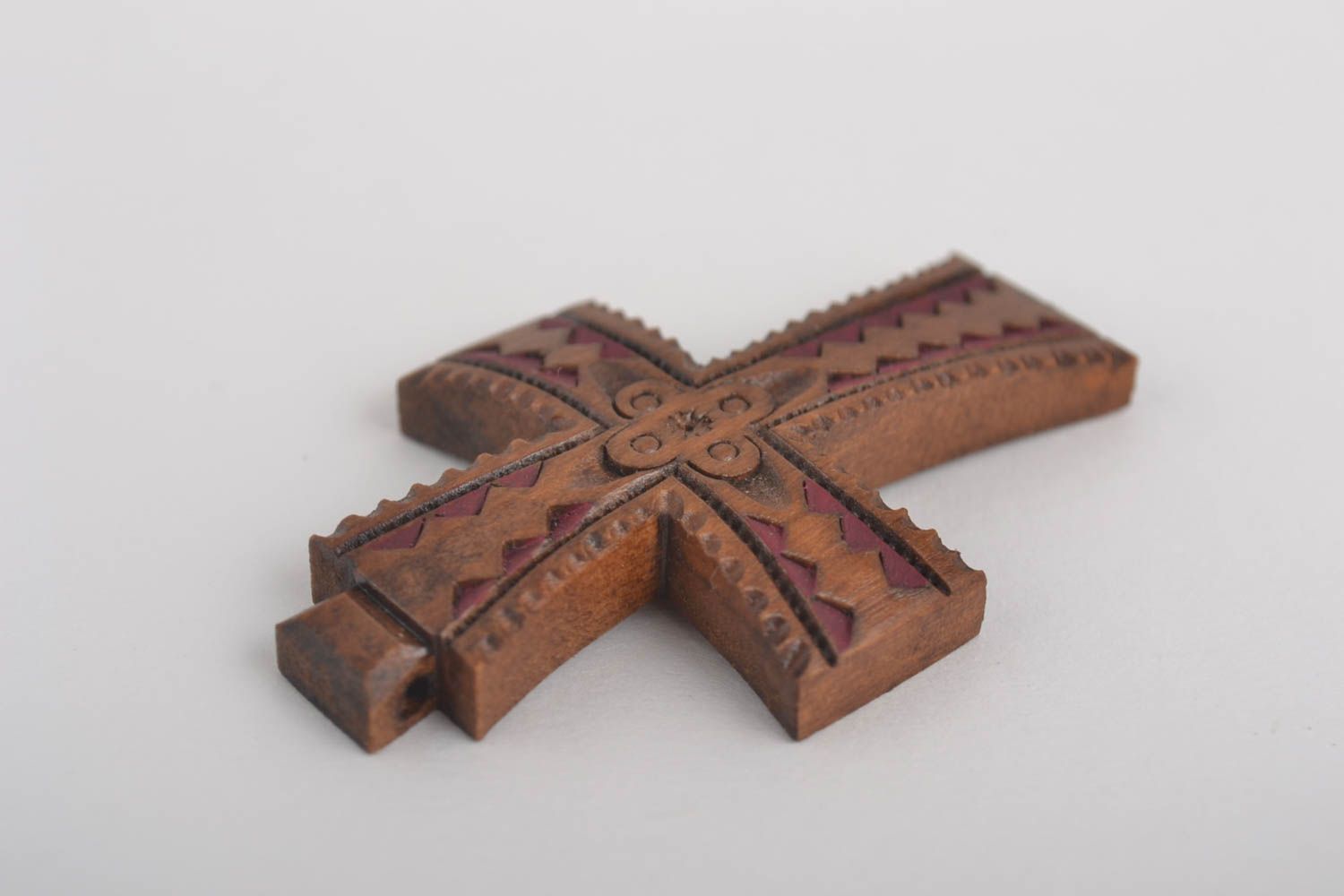 Croix pectorale Pendentif en bois fait main avec sculpture Objet religieux photo 2