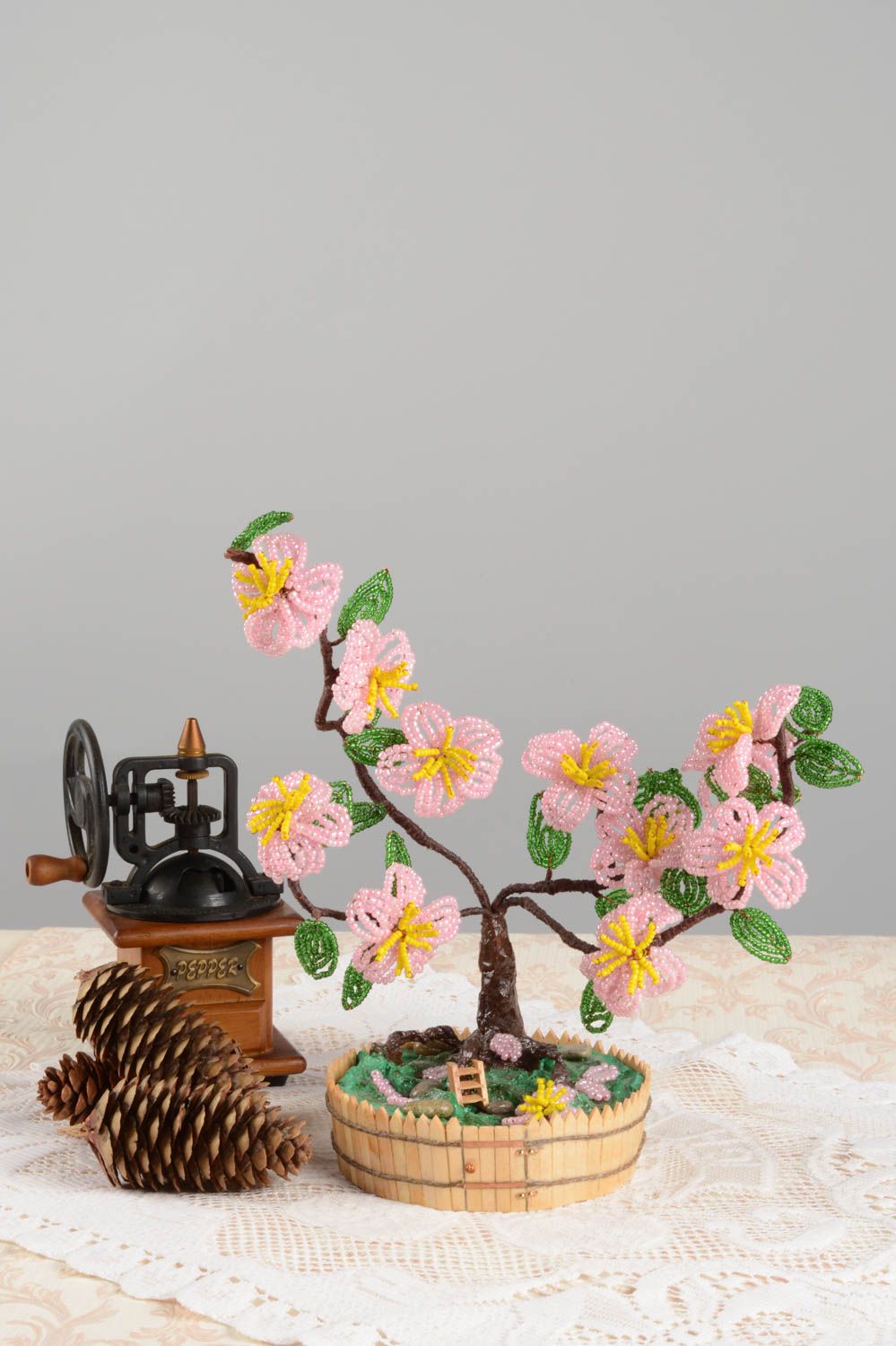 Дерево из бисера ручной работы на подставке красивое авторское Сакура в цвету фото 1