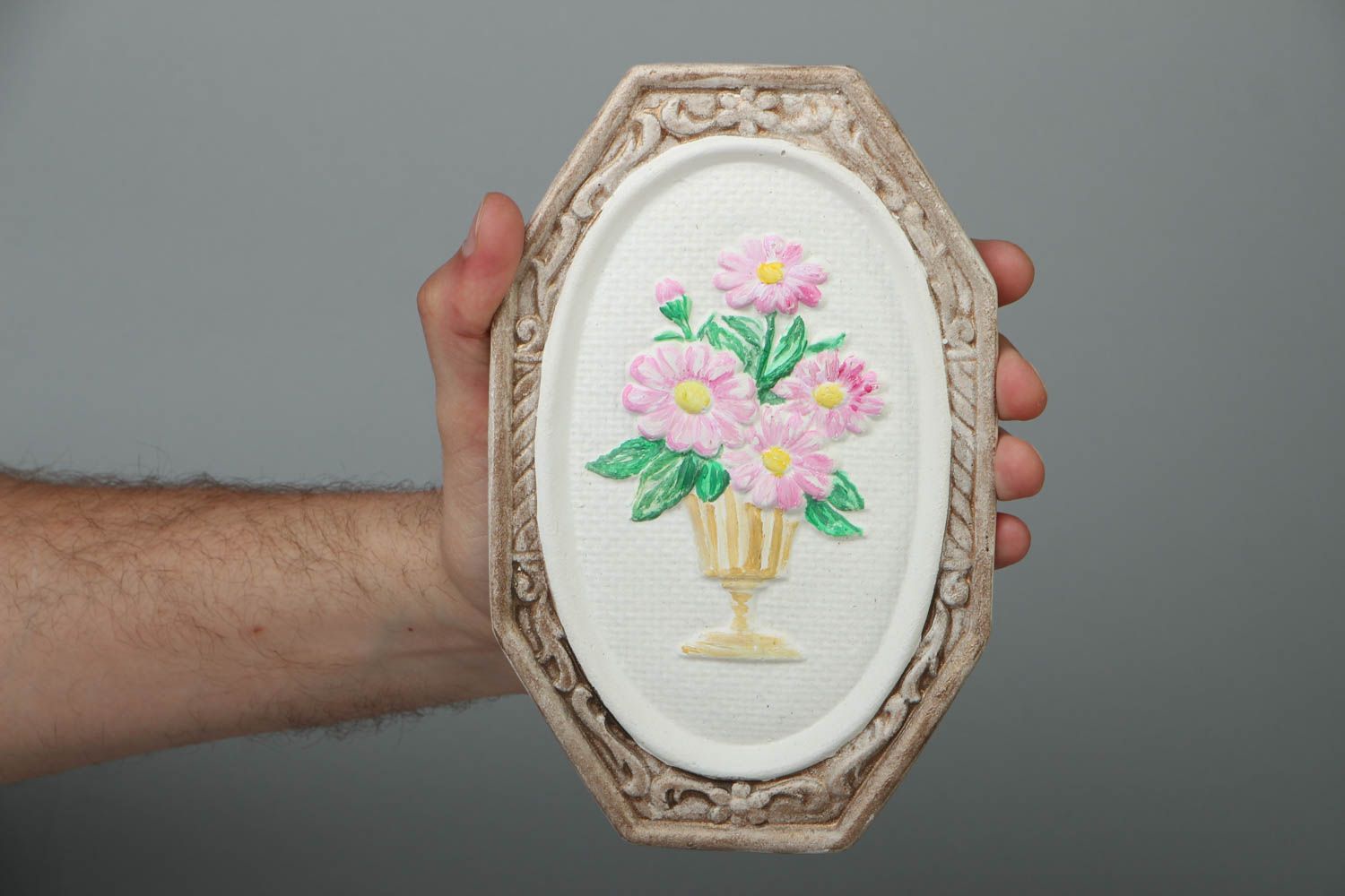 Bas-relief en plâtre ovale Vase avec fleurs fait main photo 4