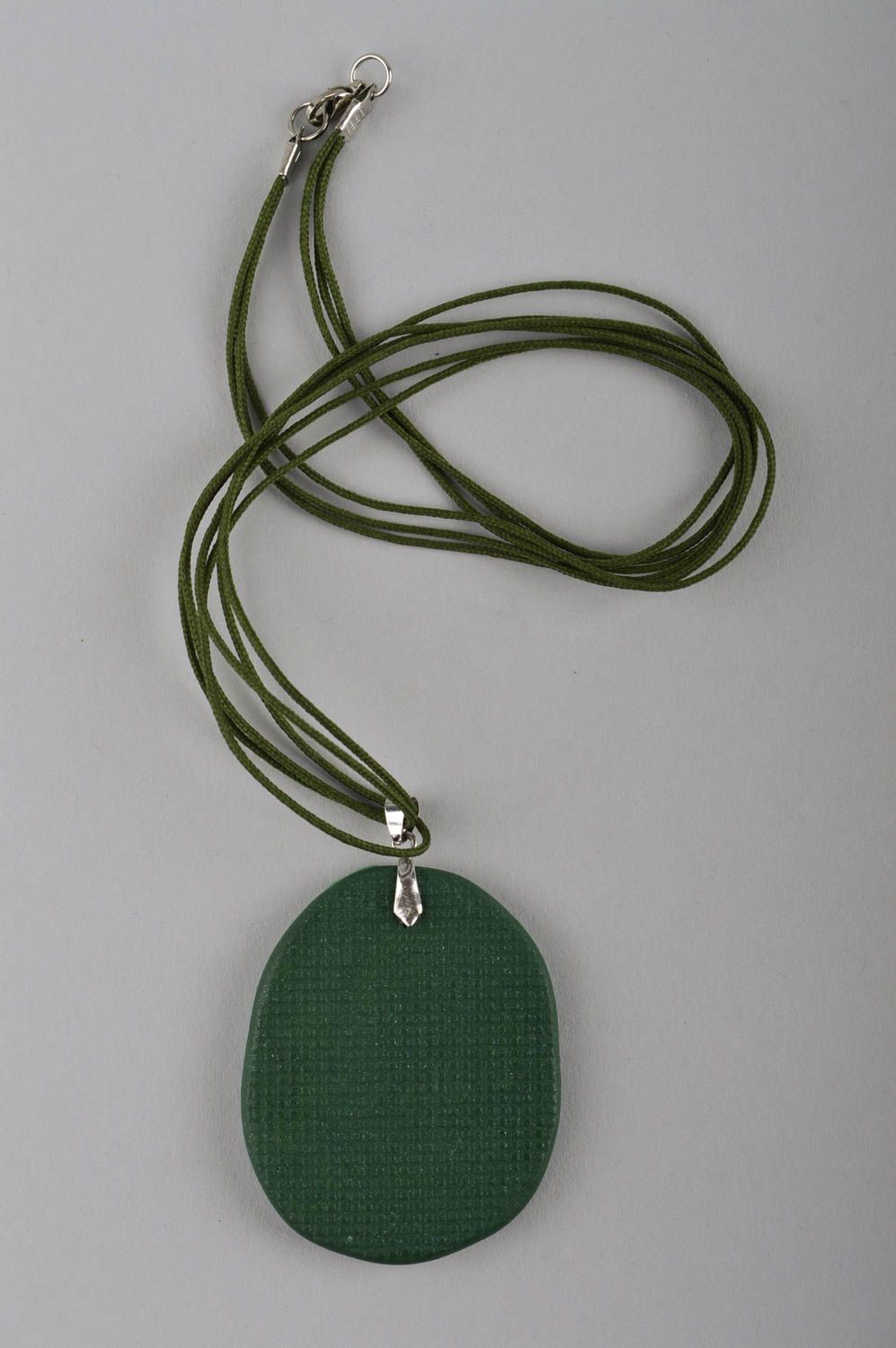 Pendentif vert Bijou fait main ovale en pâte polymère original Cadeau femme photo 5