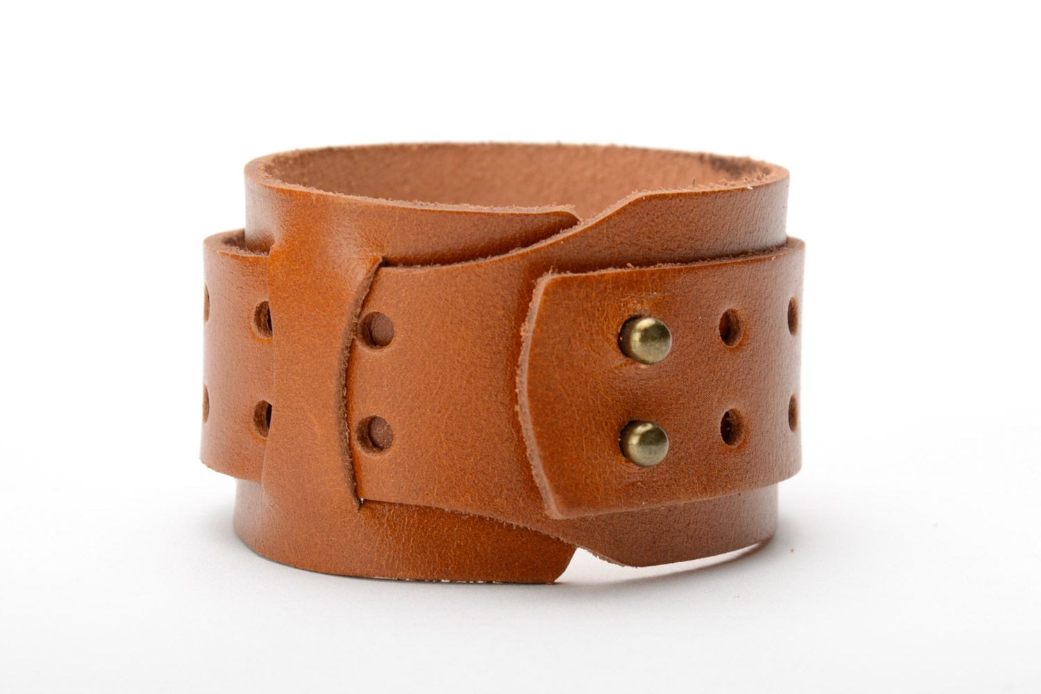 Bracelet large en cuir fait main design marron clair unisexe diamètre 65 mm photo 3