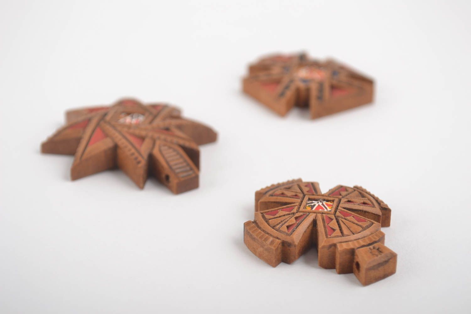 Pendentifs croix Bijoux ethniques fait main Accessoires femme en bois design photo 3